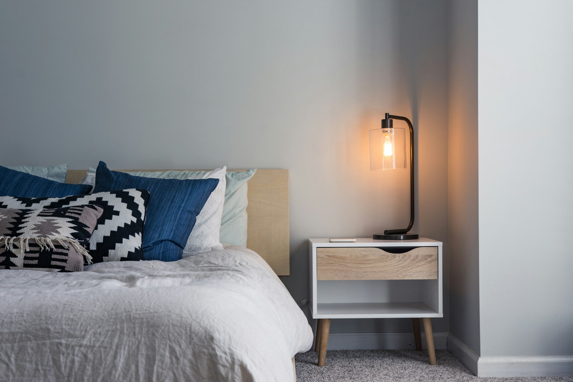 Ein Schlafzimmer | Quelle: Unsplash