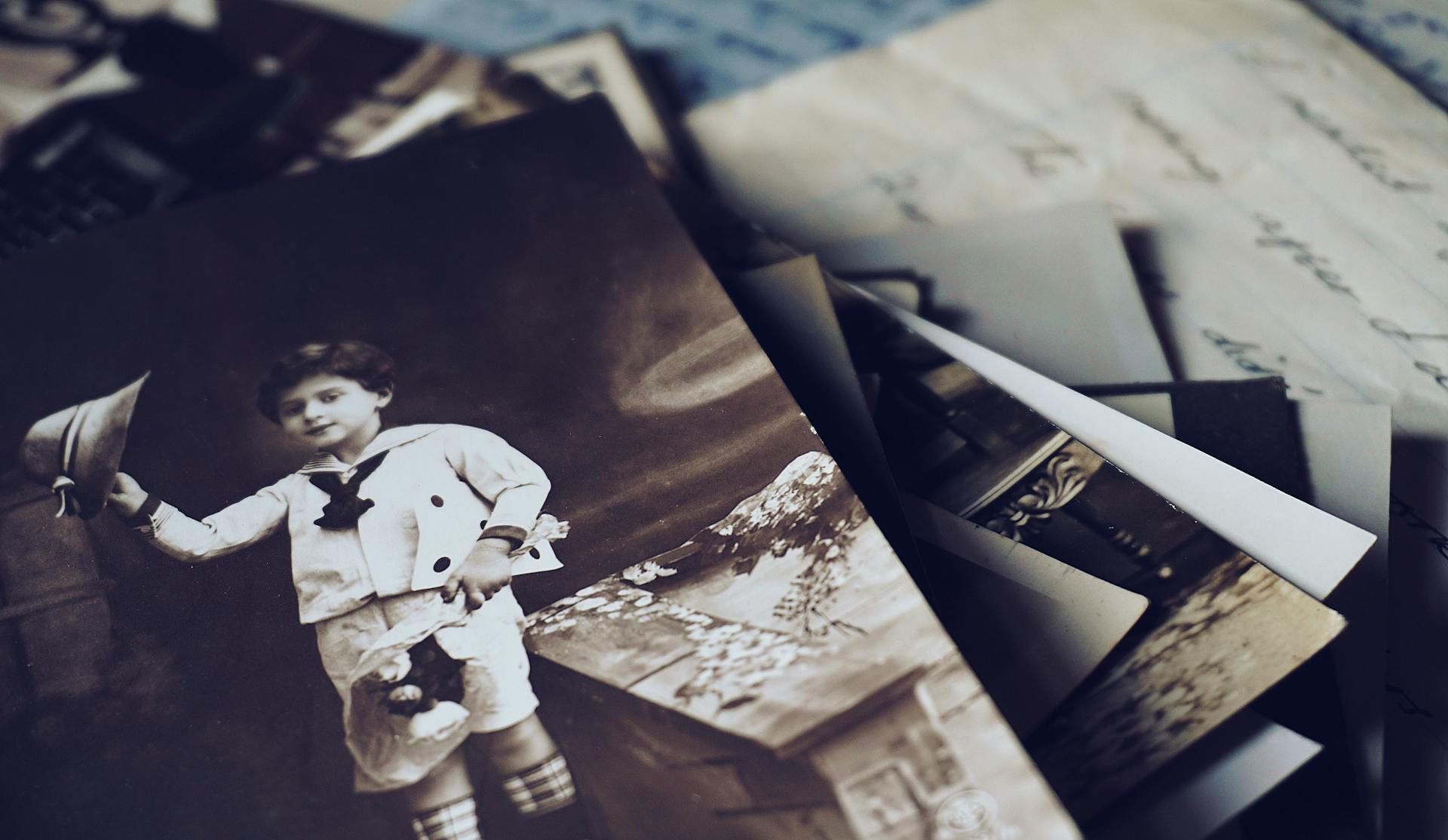Alte Fotos und Briefe | Quelle: Pexels