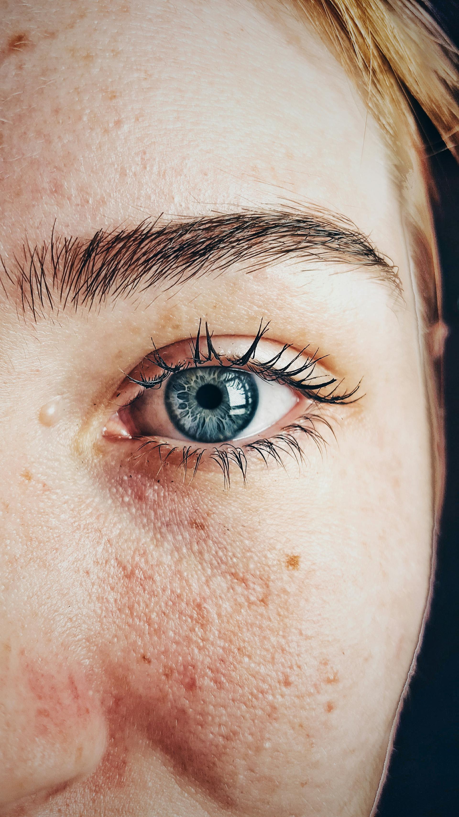 Eine Nahaufnahme des Auges einer Frau | Quelle: Pexels