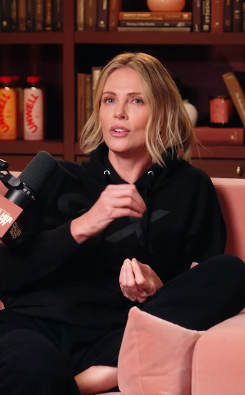 Charlize Theron auf dem Teaser für "Call Her Daddy" am 1. Juli 2025 | Quelle: Instagram/callherdaddy