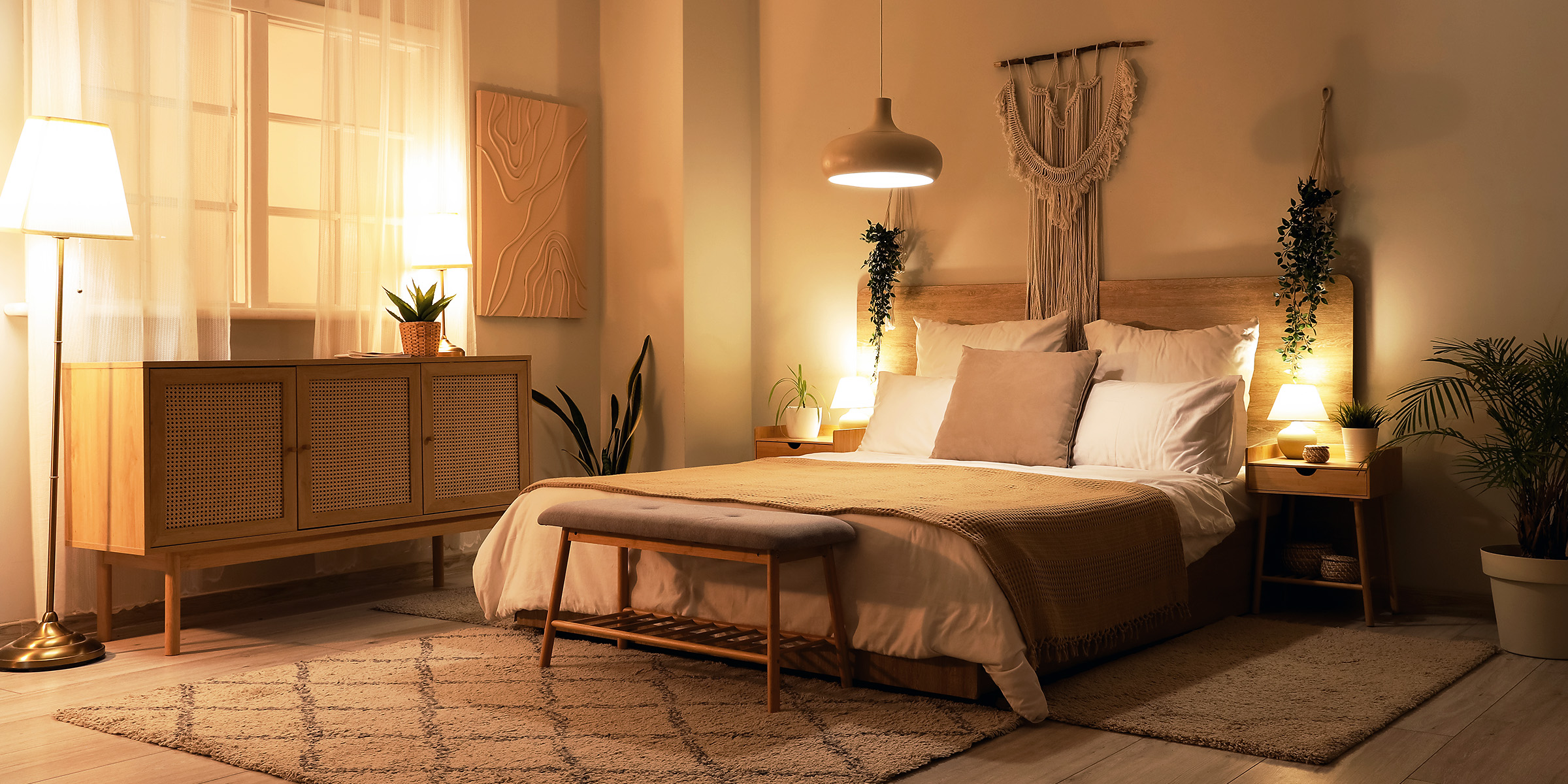 Ein elegant eingerichtetes Schlafzimmer | Quelle: Shutterstock