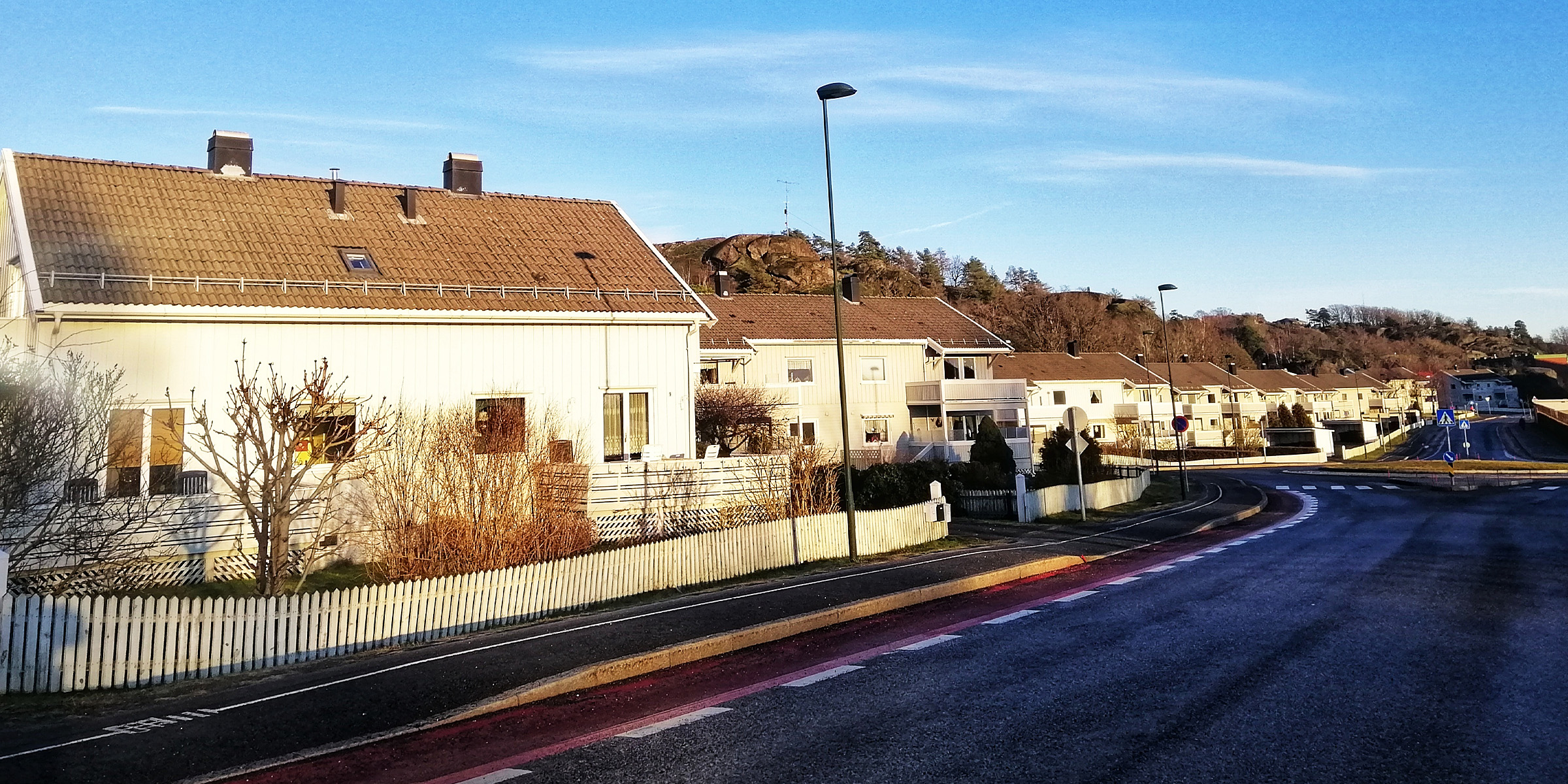 Häuser in einer Nachbarschaft | Quelle: Freepik