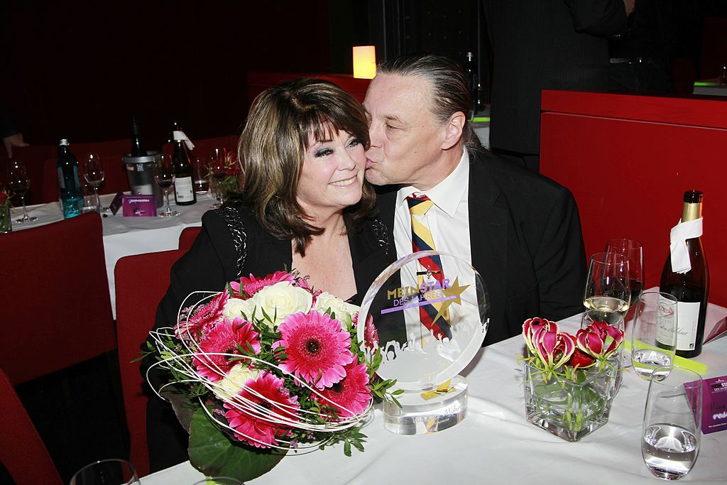 Wencke Myhre Und Freund Anders Eljas Bei Der Mein Star Verleihung Im Kehrwieder Theater In Hamburg | Quelle: Getty Images