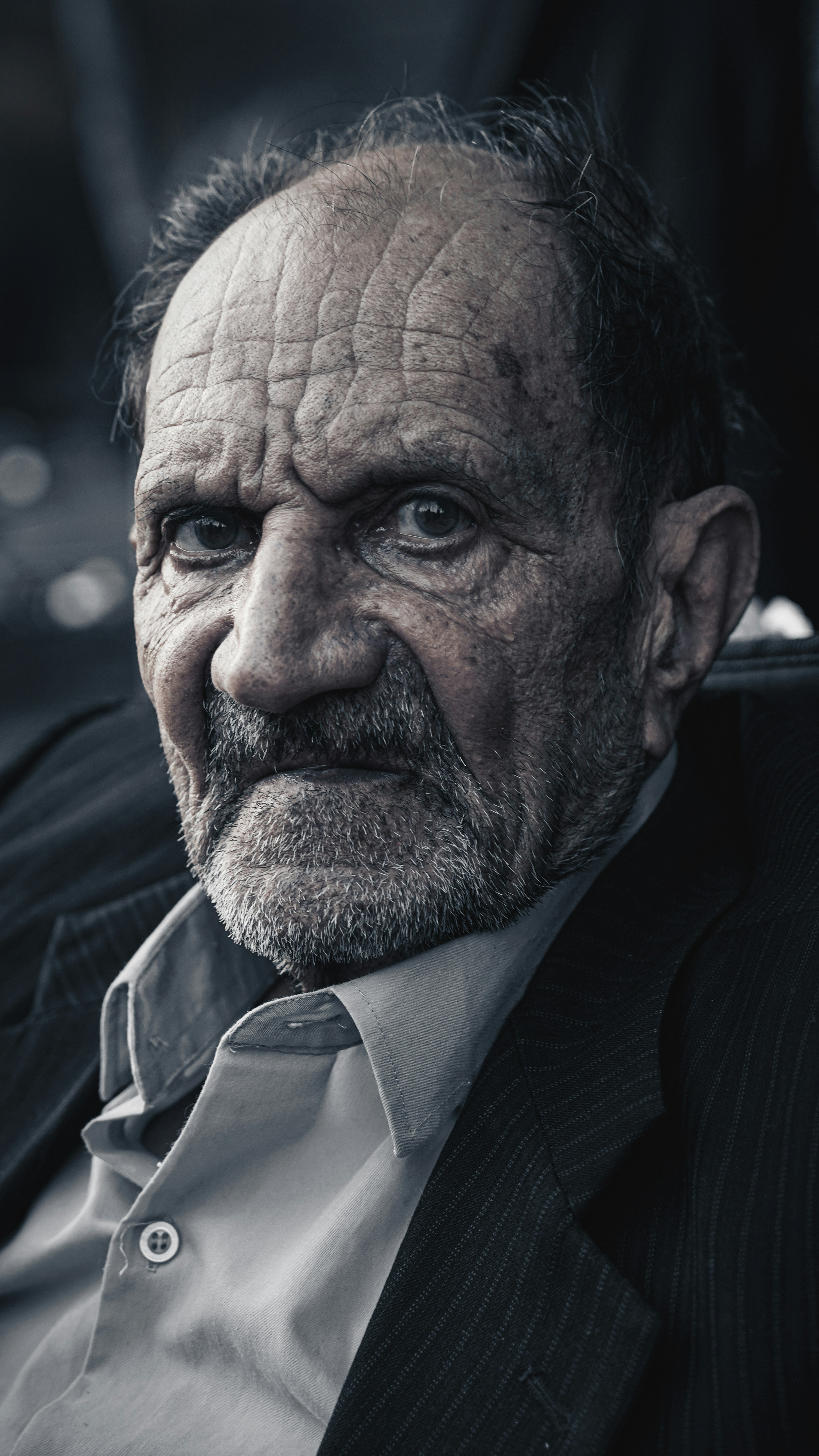 Ein unglücklicher Mann | Quelle: Unsplash