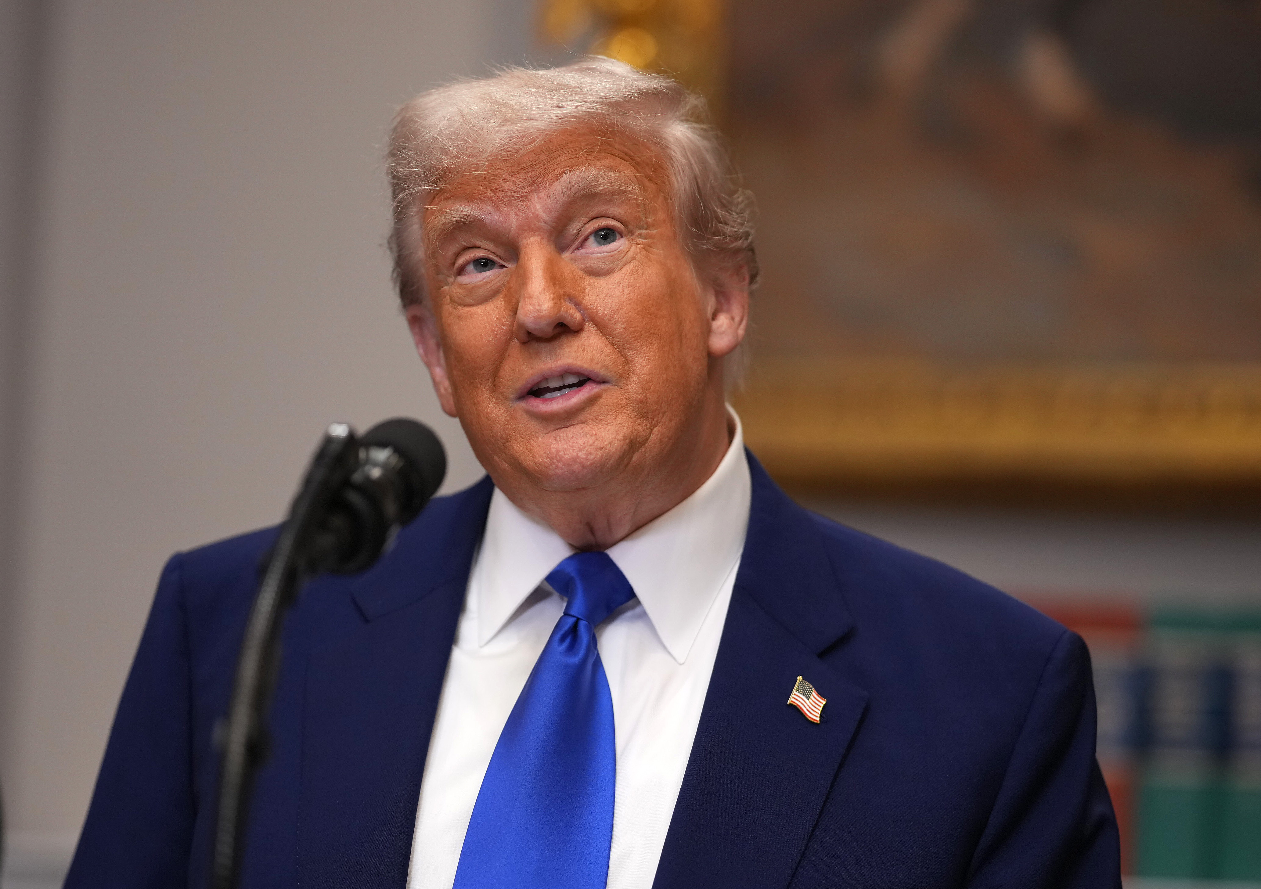 Donald Trump spricht während einer Pressekonferenz im Roosevelt Room des Weißen Hauses am 12. Mai 2025 in Washington, D.C. | Quelle: Getty Images