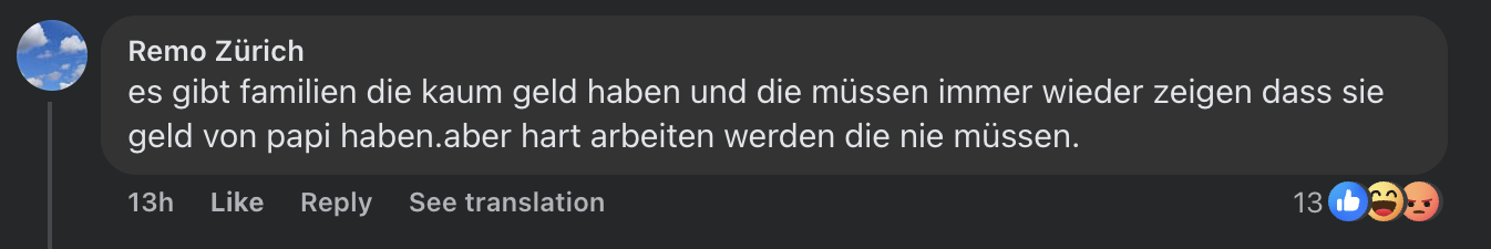 Ein Nutzer kritisiert die Schwestern und behauptet, sie würden das Geld nur von ihrem Vater beziehen | Quelle: Facebook/Promipool