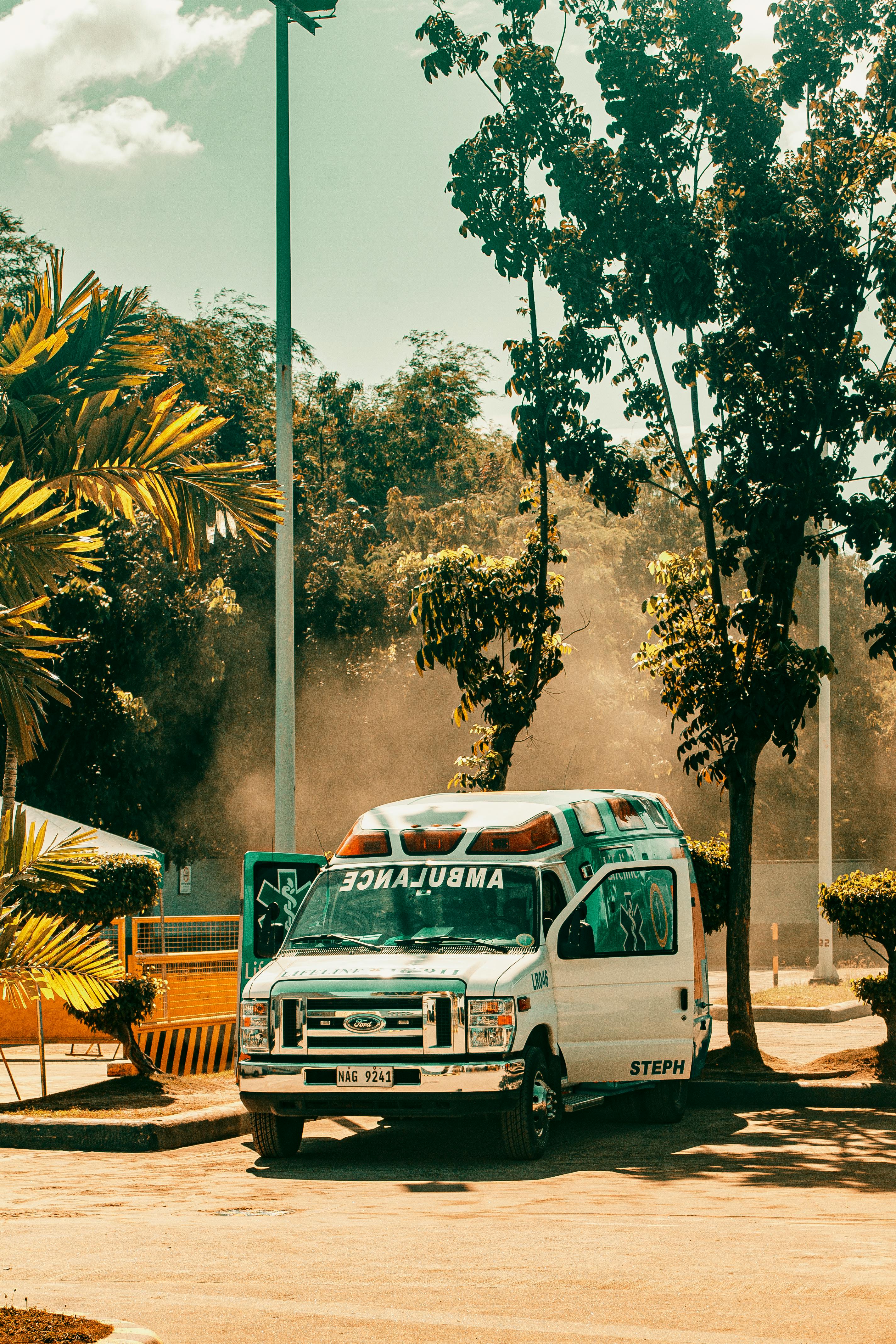 Ein geparkter Krankenwagen | Quelle: Pexels