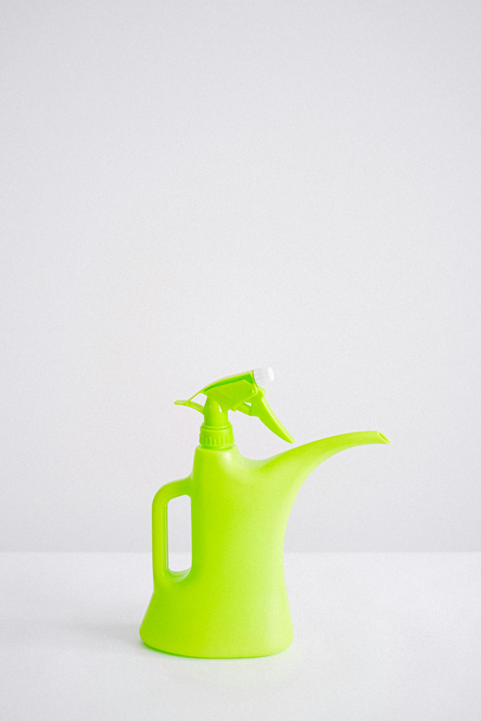 Eine grüne Gießkanne | Quelle: Pexels