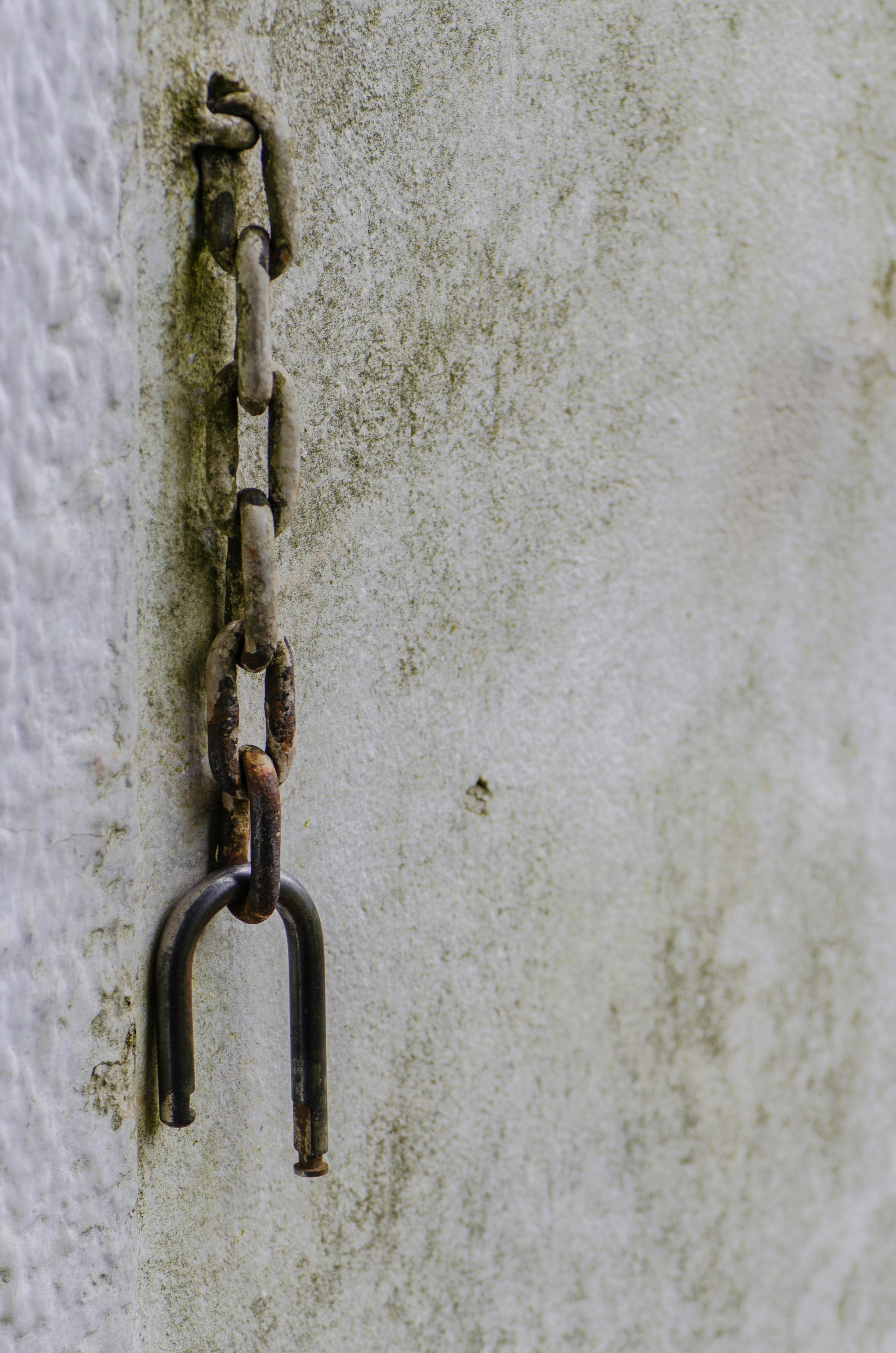 Eine gebrochene Kette | Quelle: Pexels