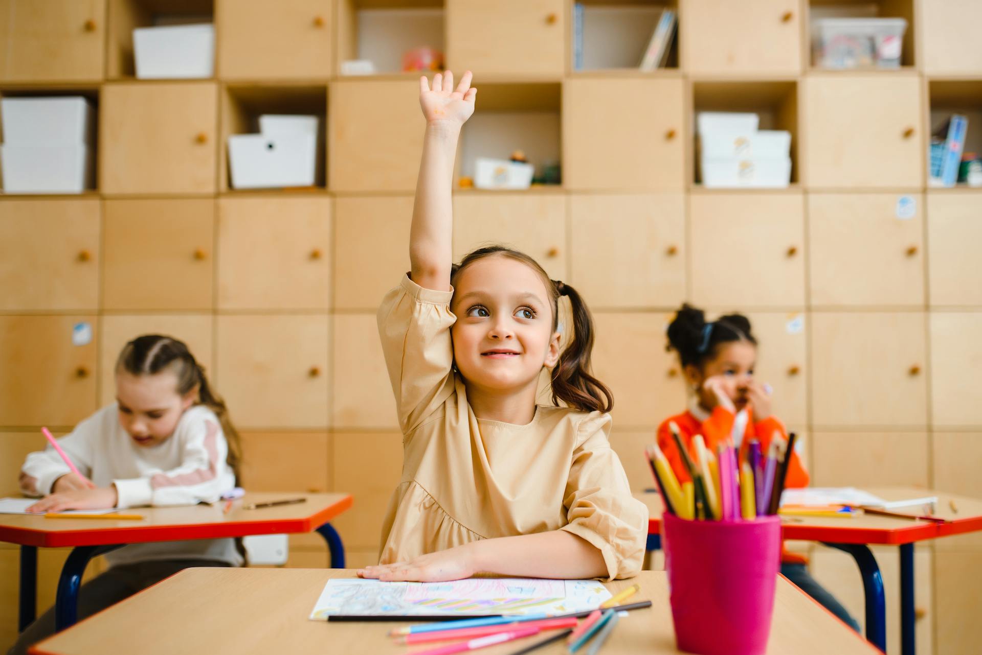 Kinder in einem Klassenzimmer | Quelle: Pexels
