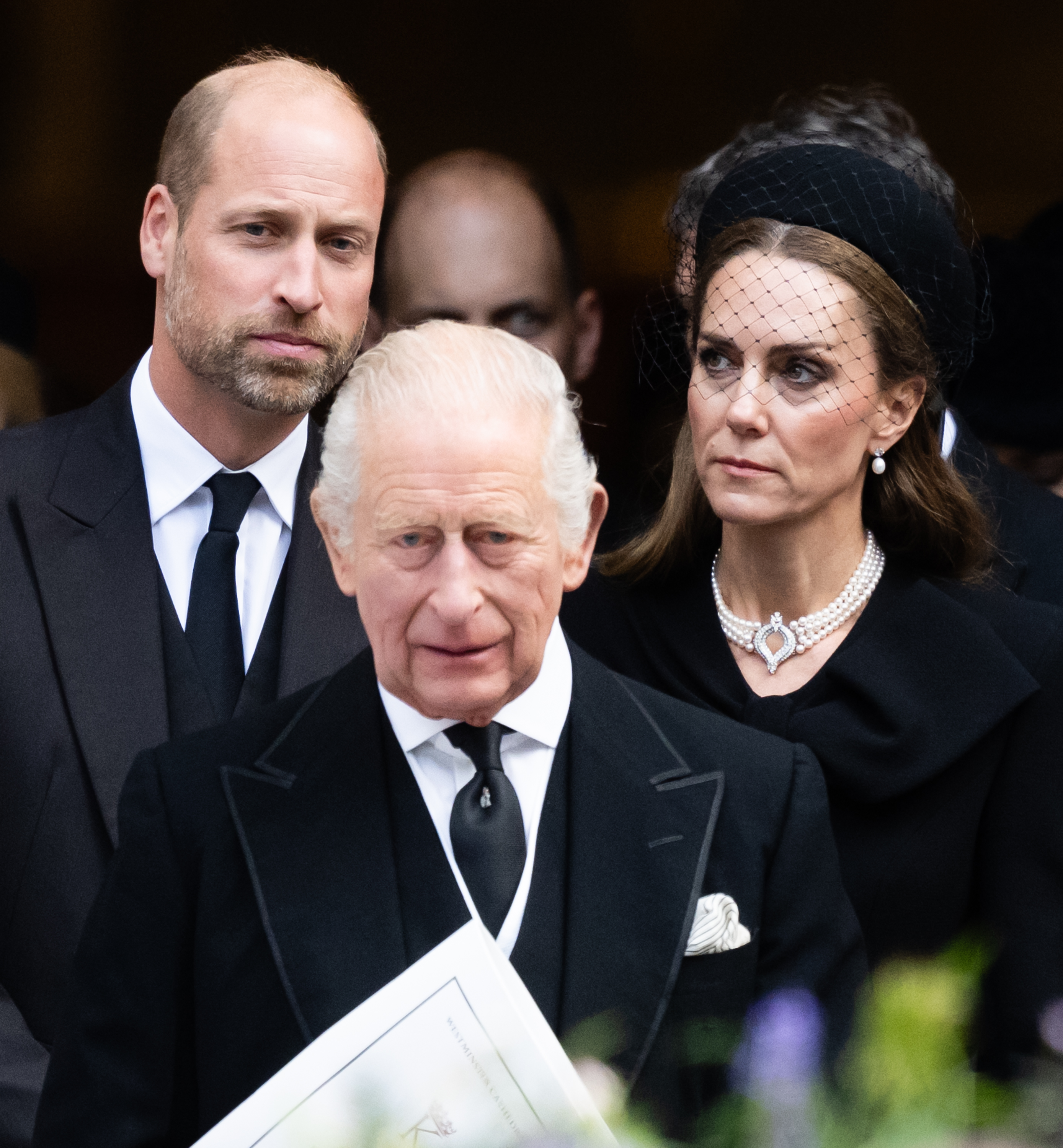 König Charles III, Prinz William, Prinz von Wales und Catherine, Prinzessin von Wales nehmen an der Beerdigung der Herzogin von Kent in der Westminster Cathedral am 16. September 2025 in London, England, teil. | Quelle: Getty Images
