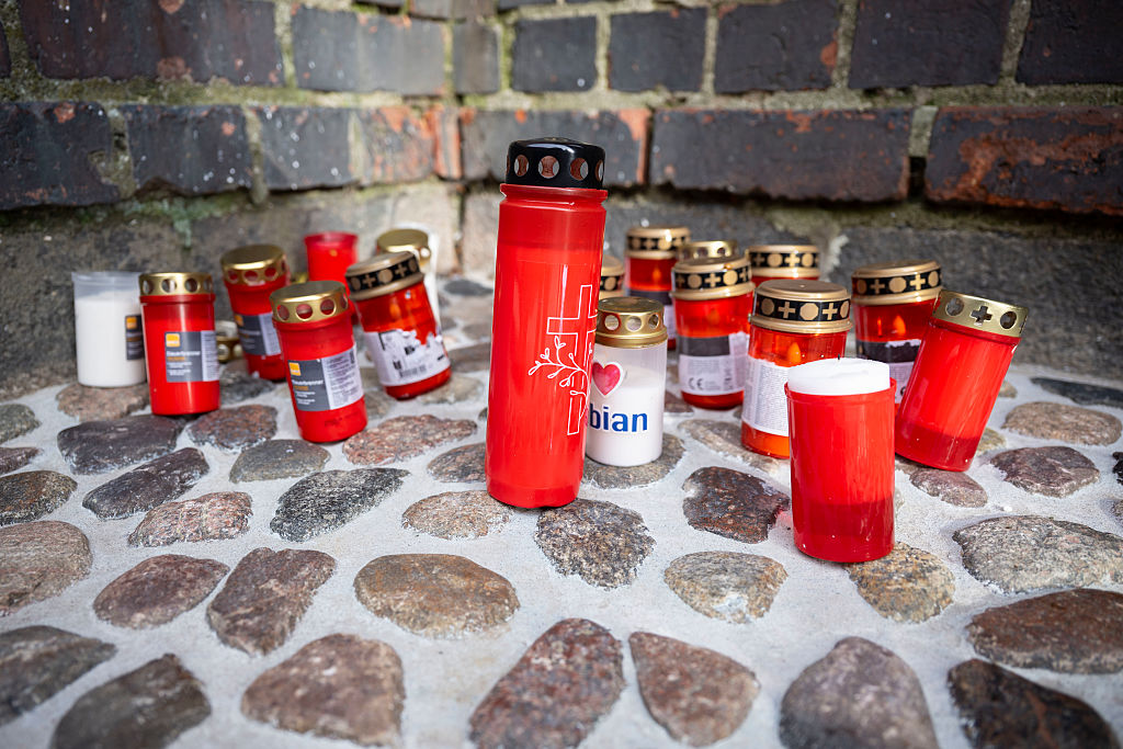 Gottesdienst für den verstorbenen kleinen Fabian aus Güstrow | Quelle: Getty Images