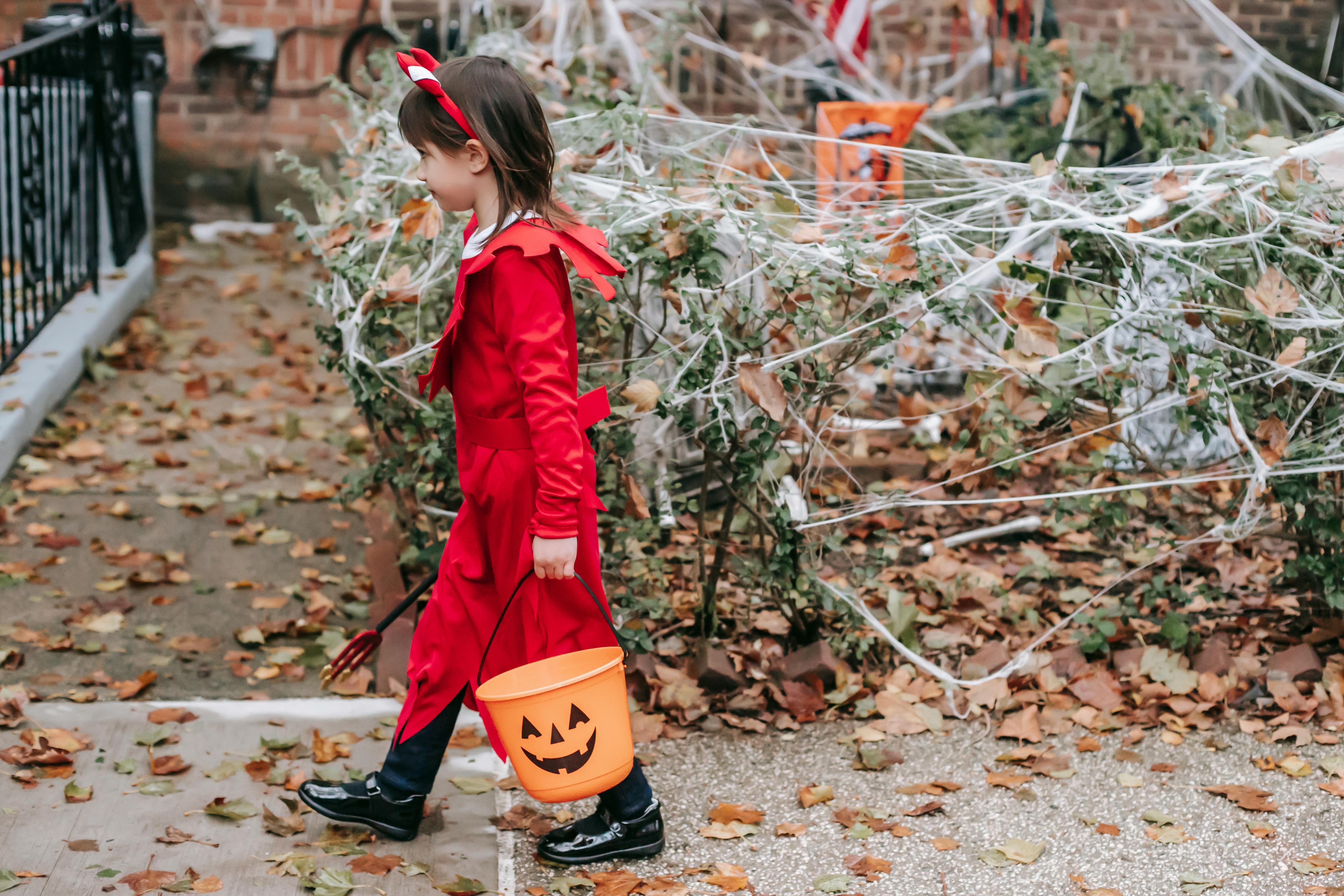 Ein Mädchen in ihrem Halloween-Kostüm | Quelle: Pexels