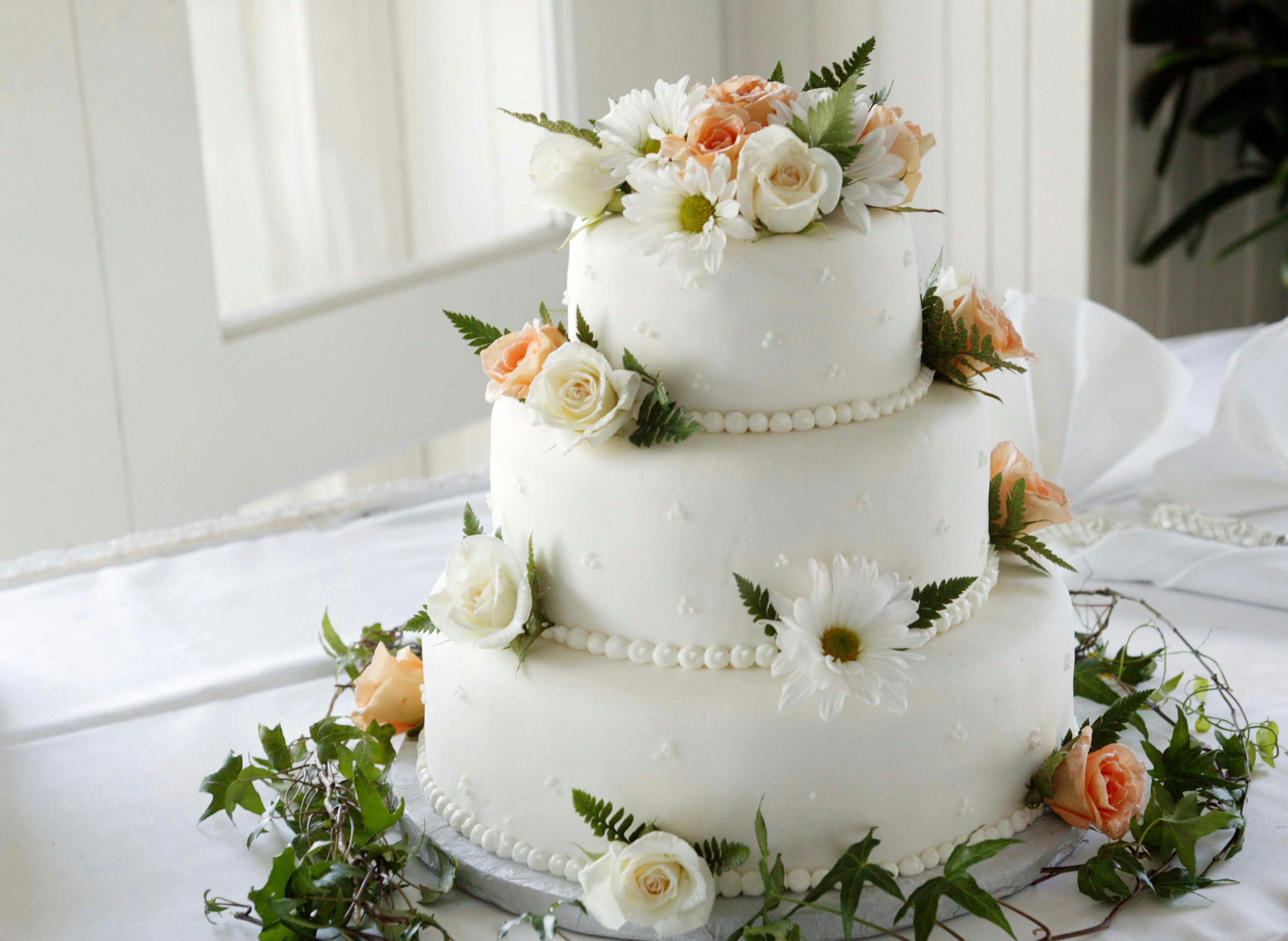 Eine Hochzeitstorte | Quelle: Pexels