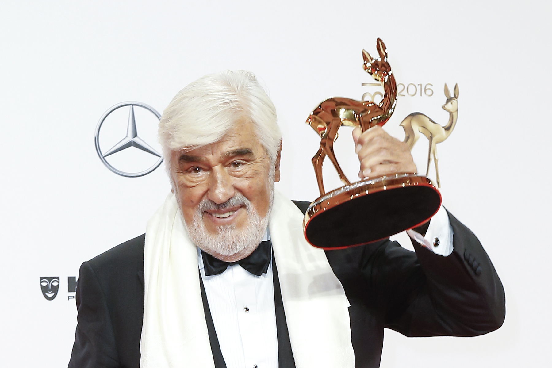 Der Schauspieler und Preisträger Mario Adorf während der Bambi-Verleihung 2016 im Stage Theater am 17. November 2016 in Berlin, Deutschland. | Quelle: Getty Images