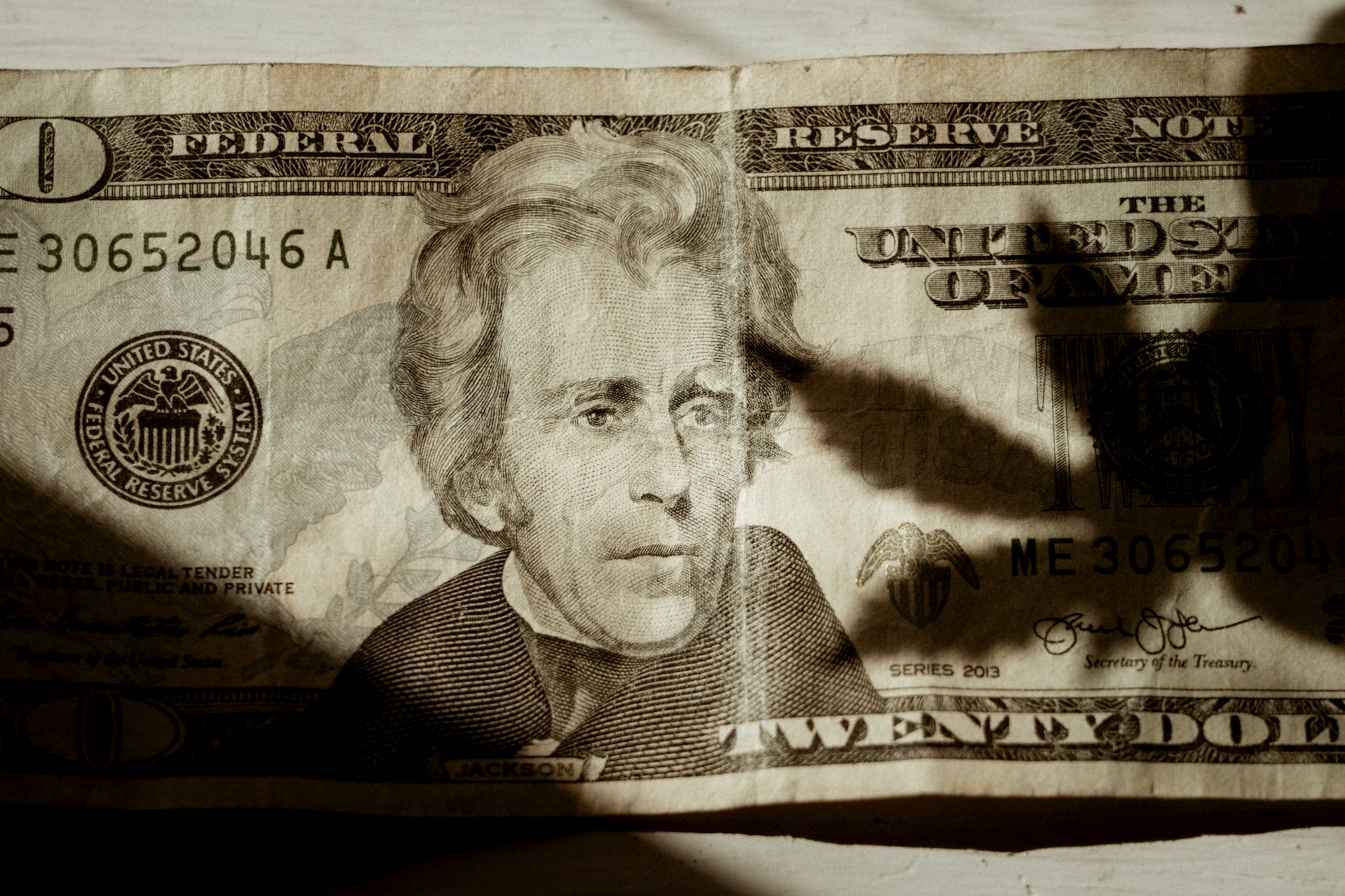 Nahaufnahme eines 20-Dollar-Scheins | Quelle: Unsplash