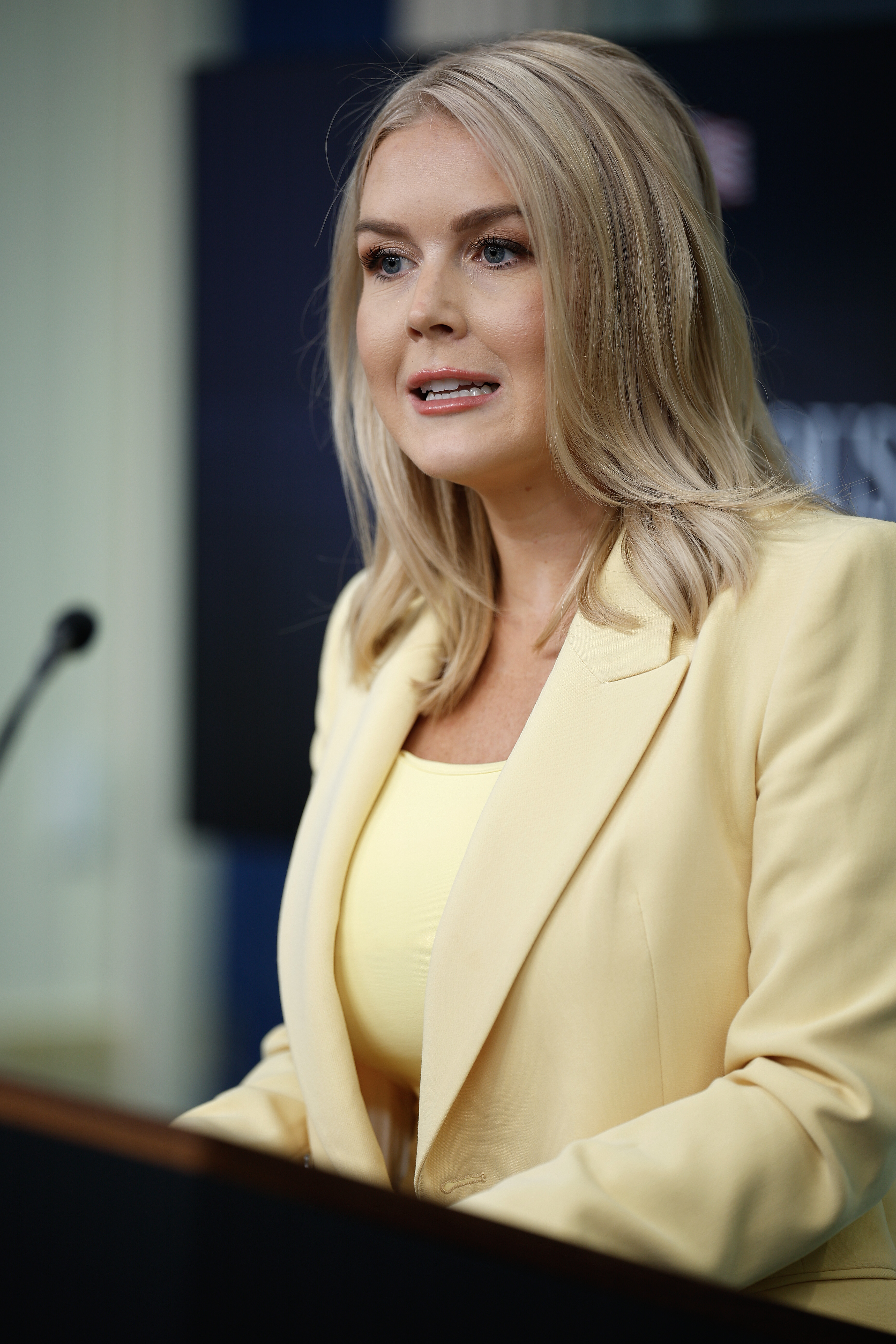 Karoline Leavitt spricht mit Reportern während einer Pressekonferenz im Weißen Haus am 19. Mai 2025 in Washington, D.C. | Quelle: Getty Images
