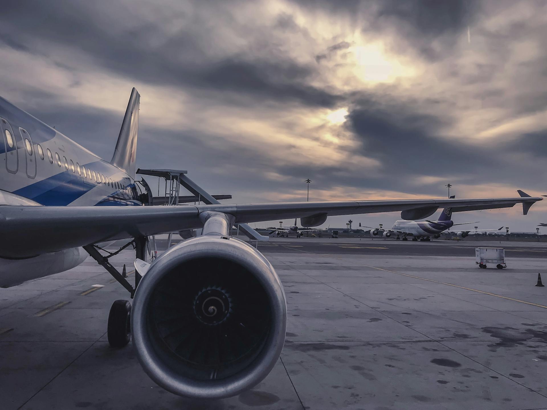 Ein Flugzeugflügel | Quelle: Pexels