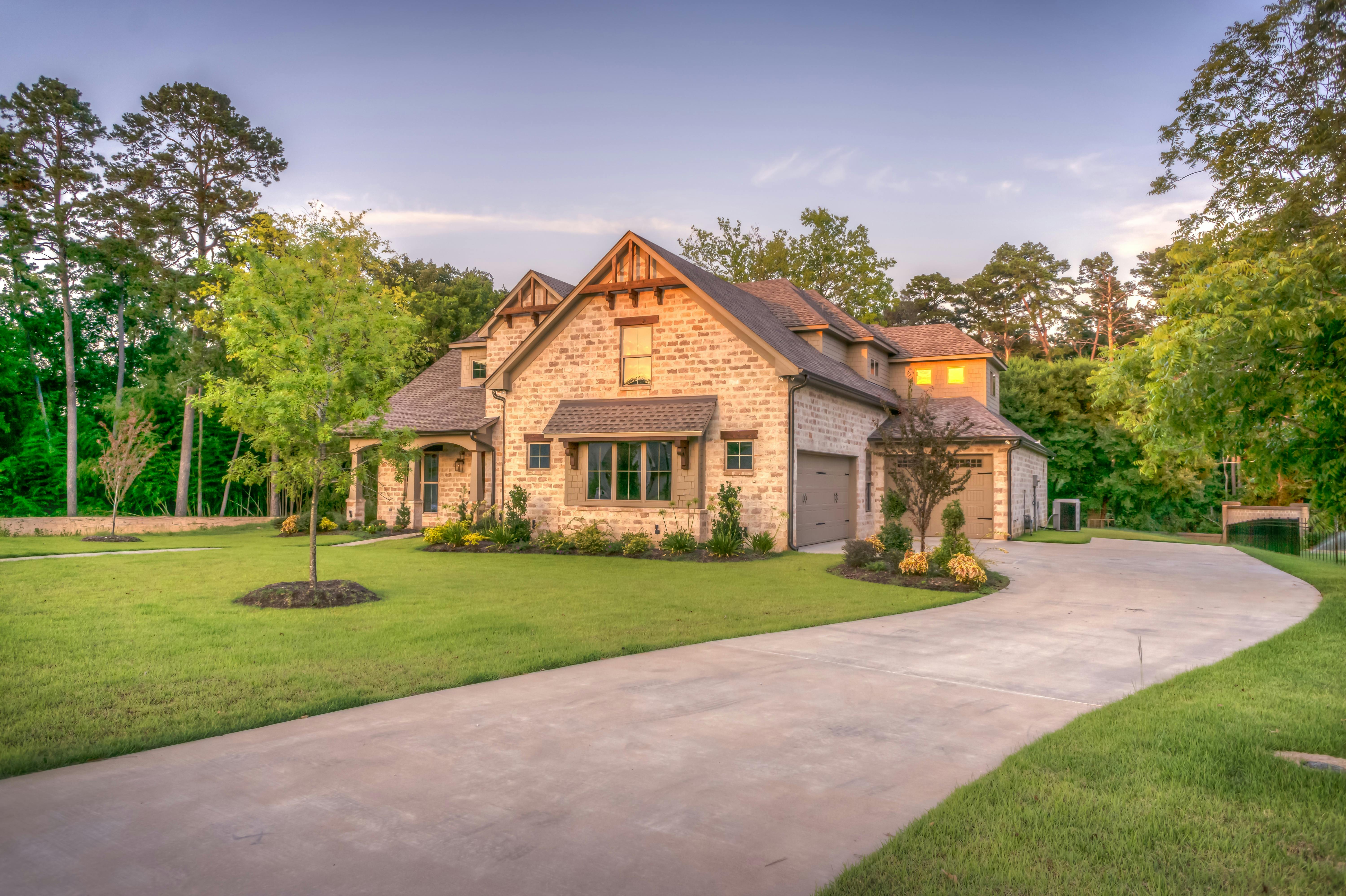Das Äußere eines Hauses | Quelle: Pexels