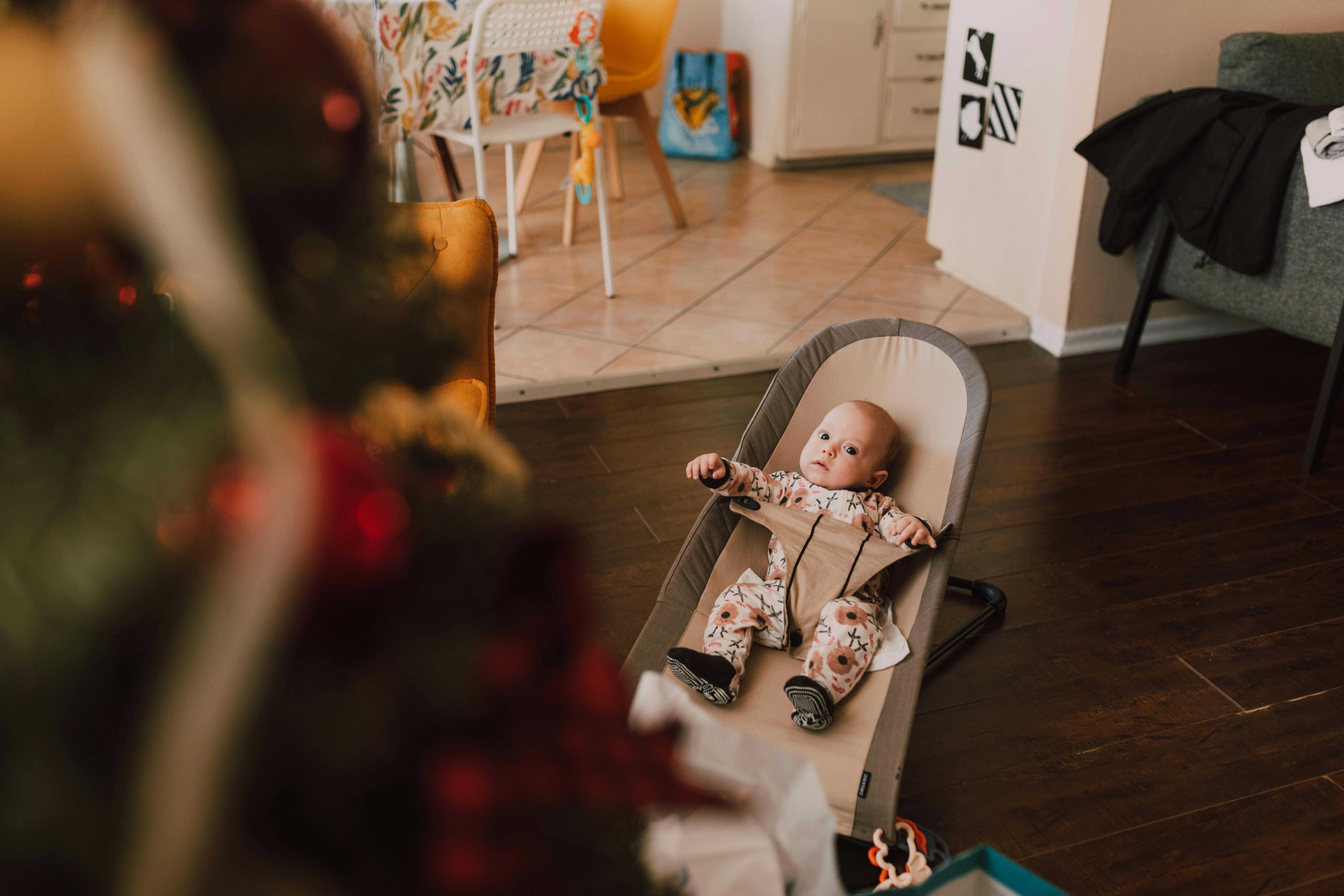 Ein Baby in einem Stuhl | Quelle: Pexels