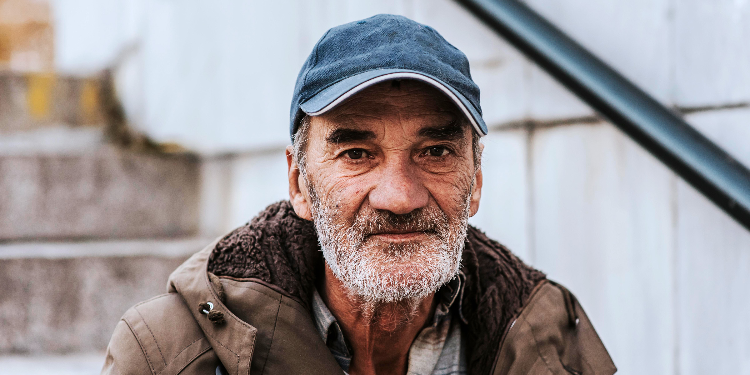 Ein alter Mann | Quelle: Freepik