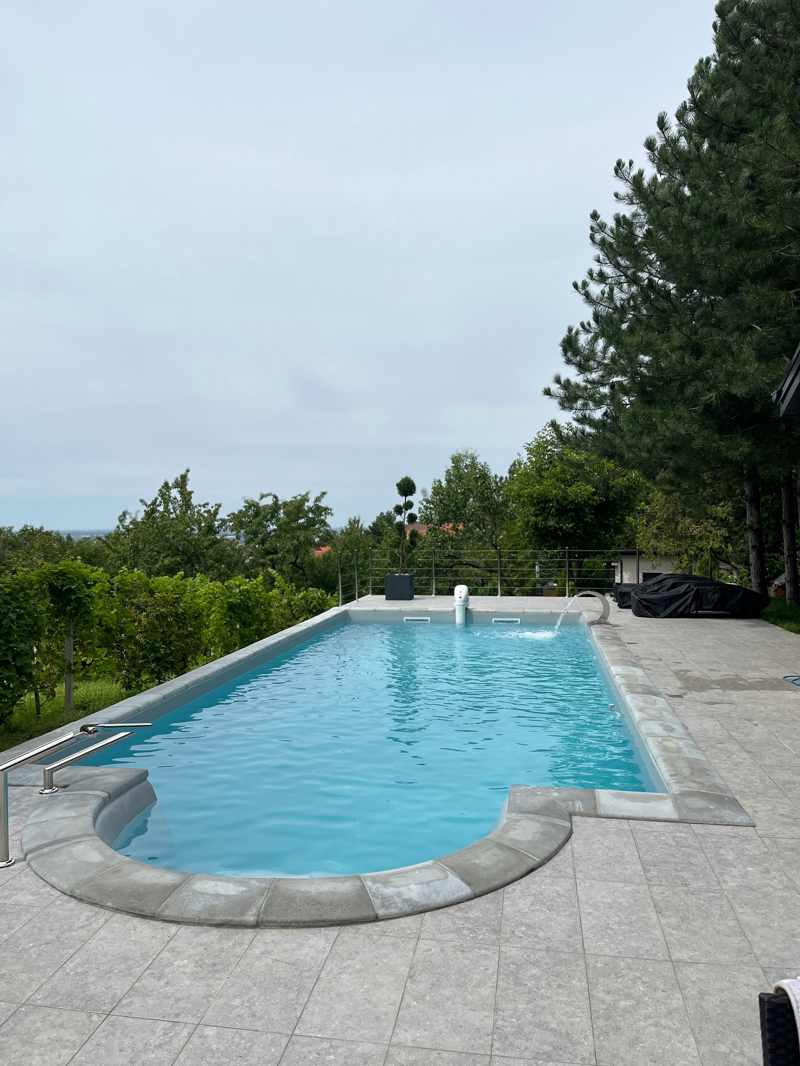 Ein Schwimmbad | Quelle: Unsplash