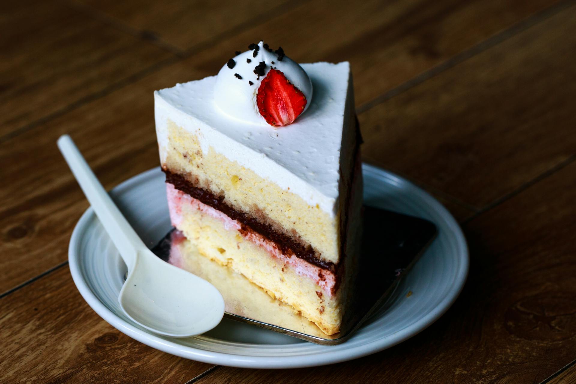Ein Stückchen Kuchen | Quelle: Pexels