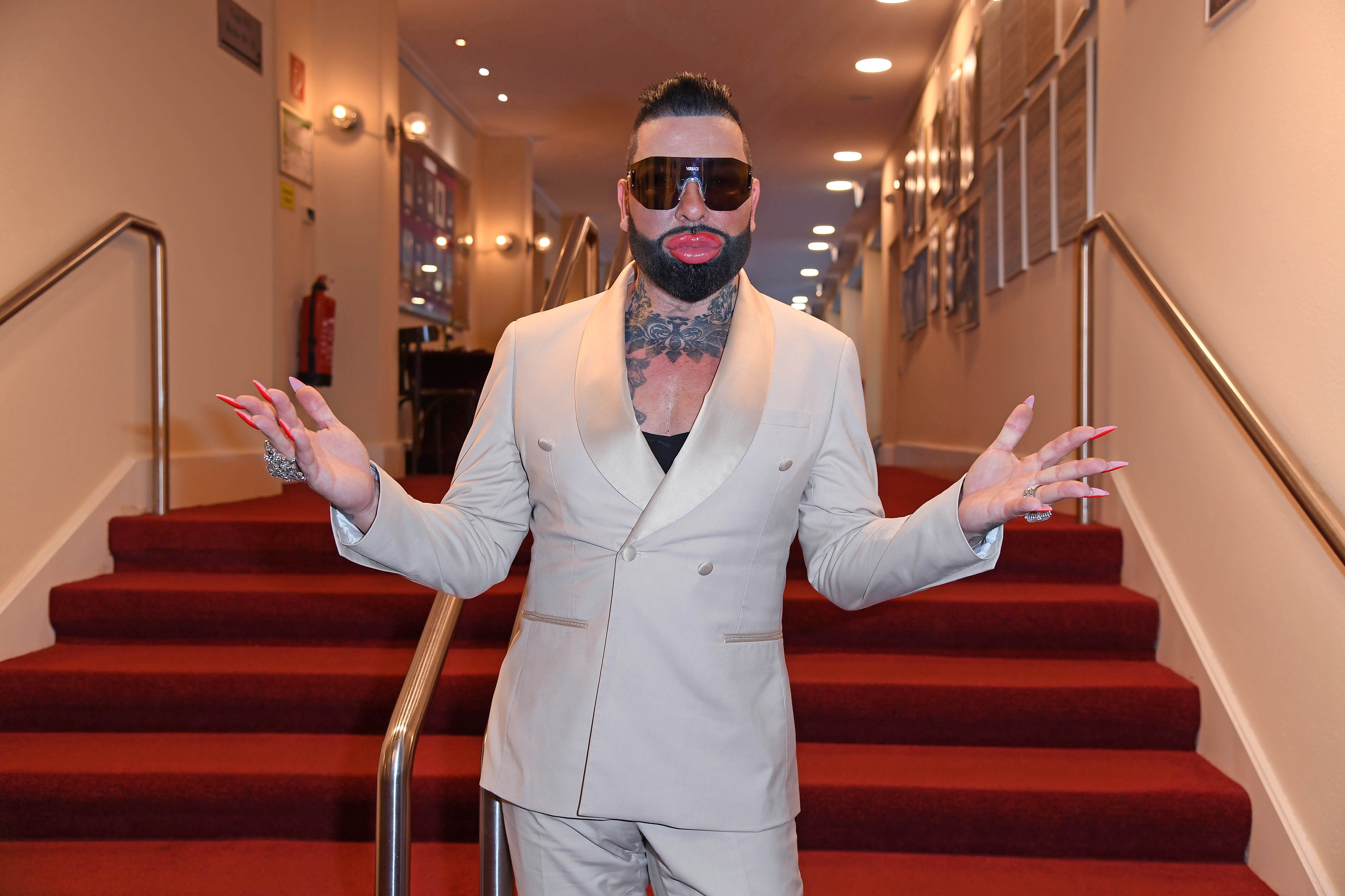 Harald Gloeöckler während der Premiere von „Der eingebildete Kranke“ und dem 90. Geburtstag von Dieter Hallervorden im Schlosspark Theater am 5. September 2025 in Berlin, Deutschland. | Quelle: Getty Images