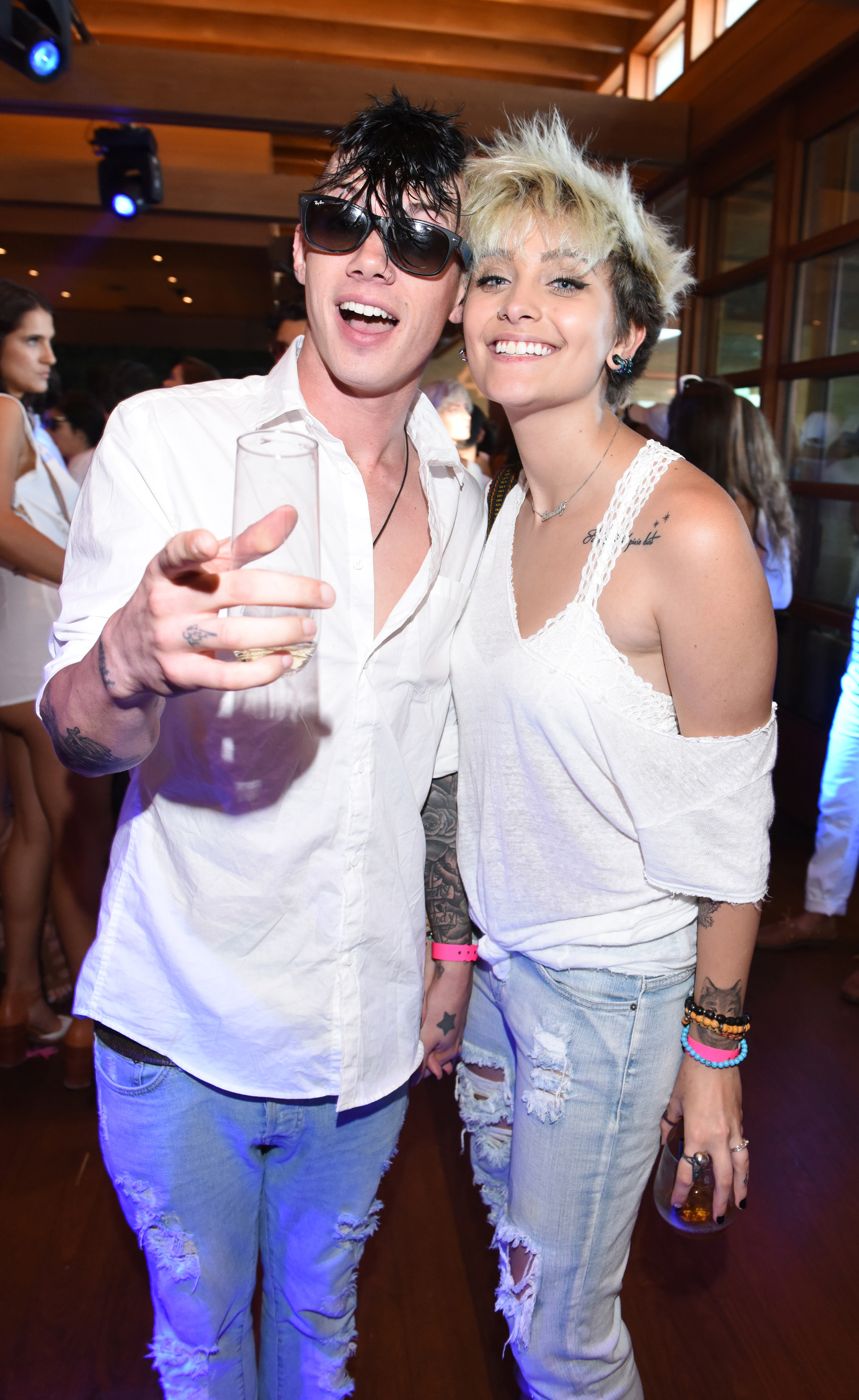 Michael Snoddy und Paris Jackson beim „Red, White and Bootsy“-Event zum 4. Juli im Nobu Malibu am 4. Juli 2016 in Malibu, Kalifornien. | Quelle: Getty Images