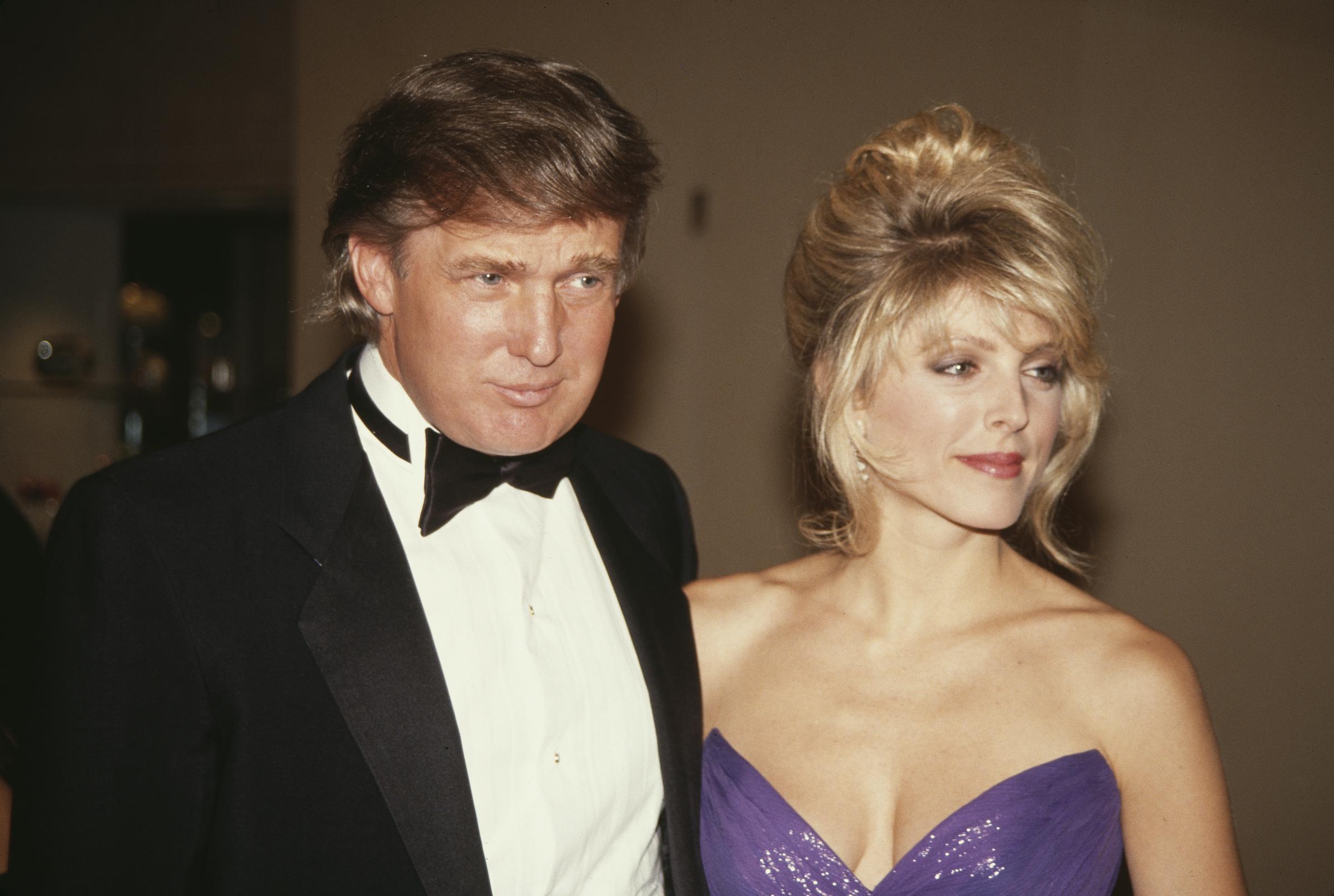 Donald Trump und Marla Maples besuchen die Soap Opera Digest Awards 1992 in Beverly Hills, Kalifornien. | Quelle: Getty Images