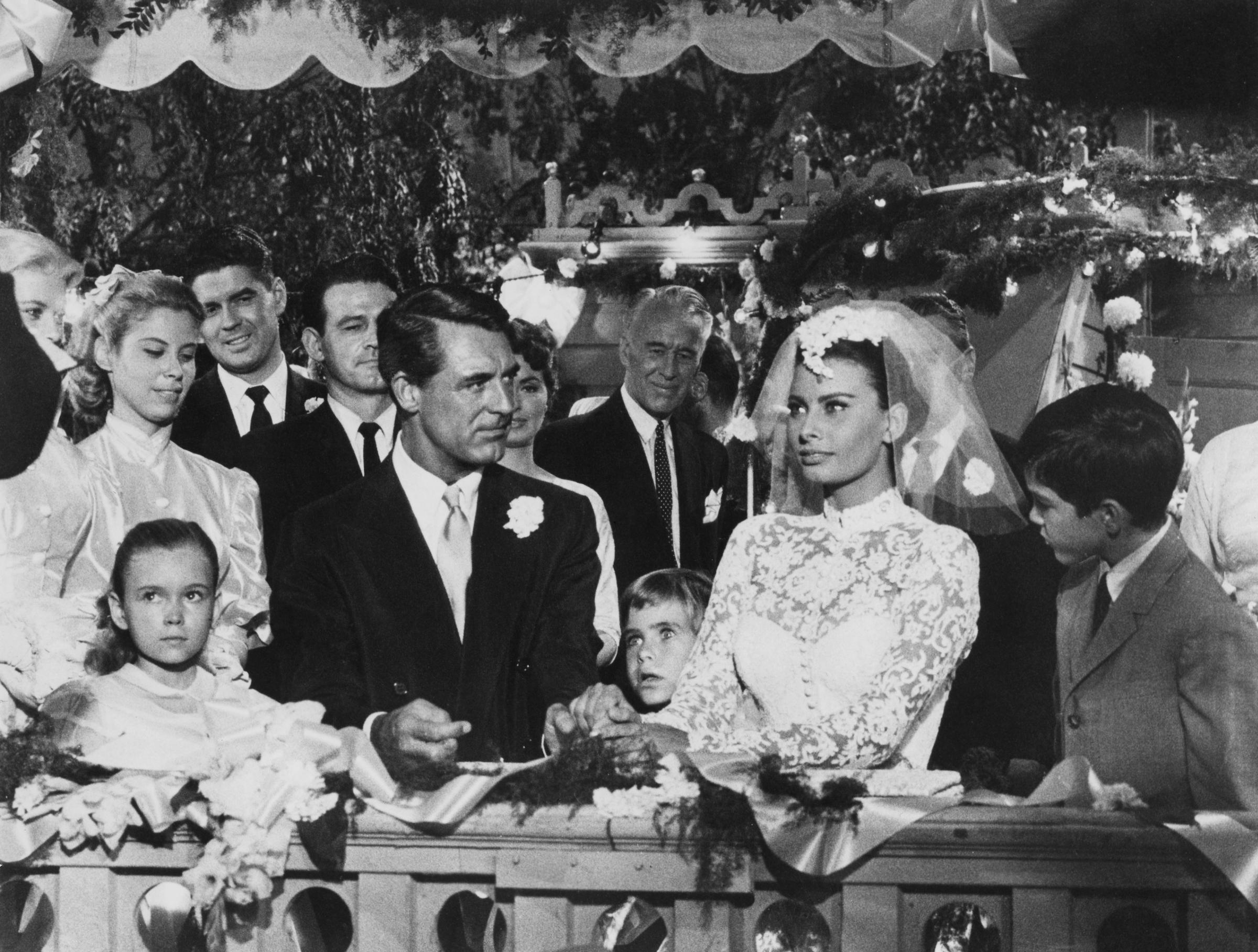 Cary Grant und Sophia Loren in einem Standbild aus 'Houseboat' (1958). | Quelle: Getty Images