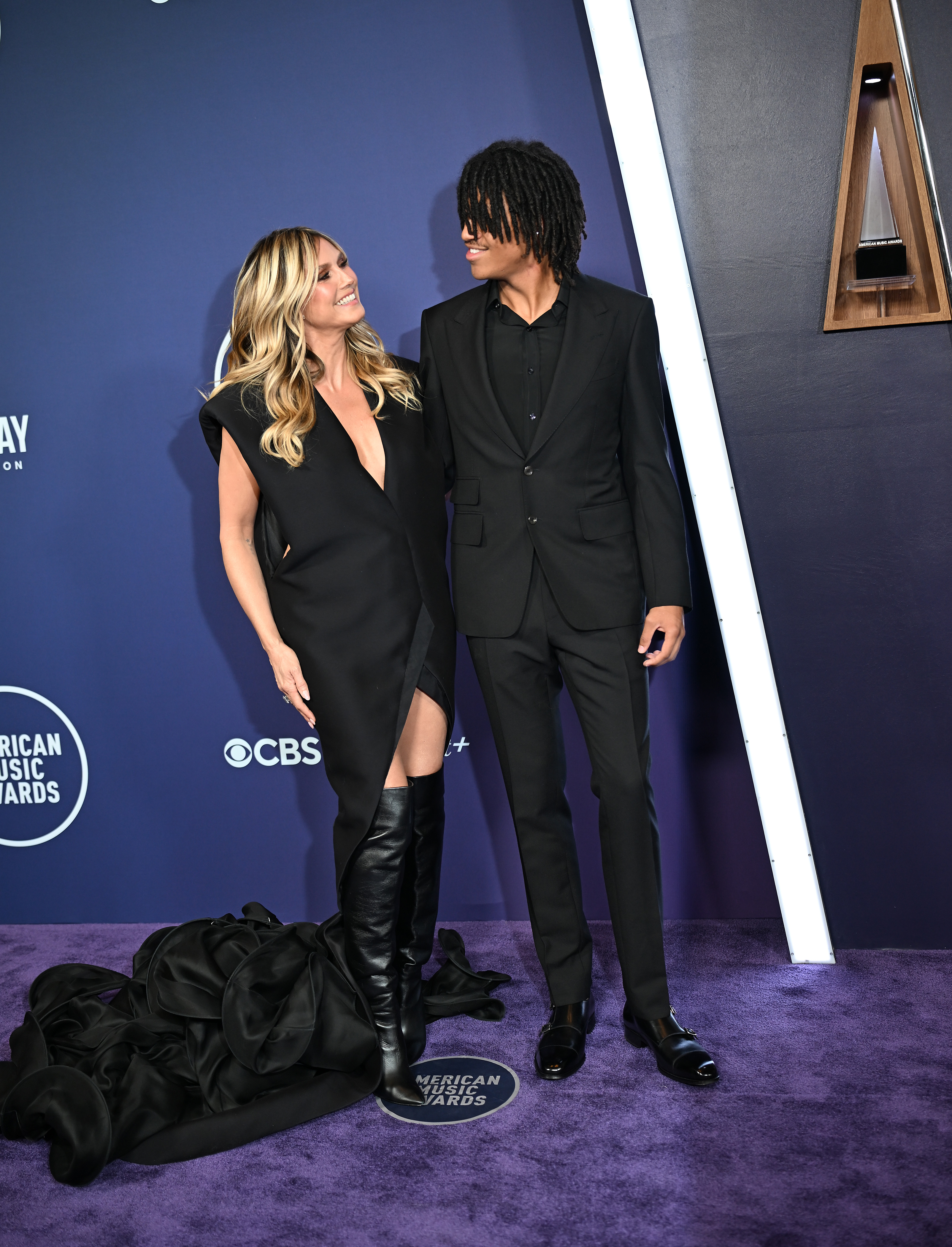 Heidi Klum und Henry Samuel besuchen die 2025 American Music Awards im Fontainebleau Las Vegas am 26. Mai 2025 in Las Vegas, Nevada. | Quelle: Getty Images