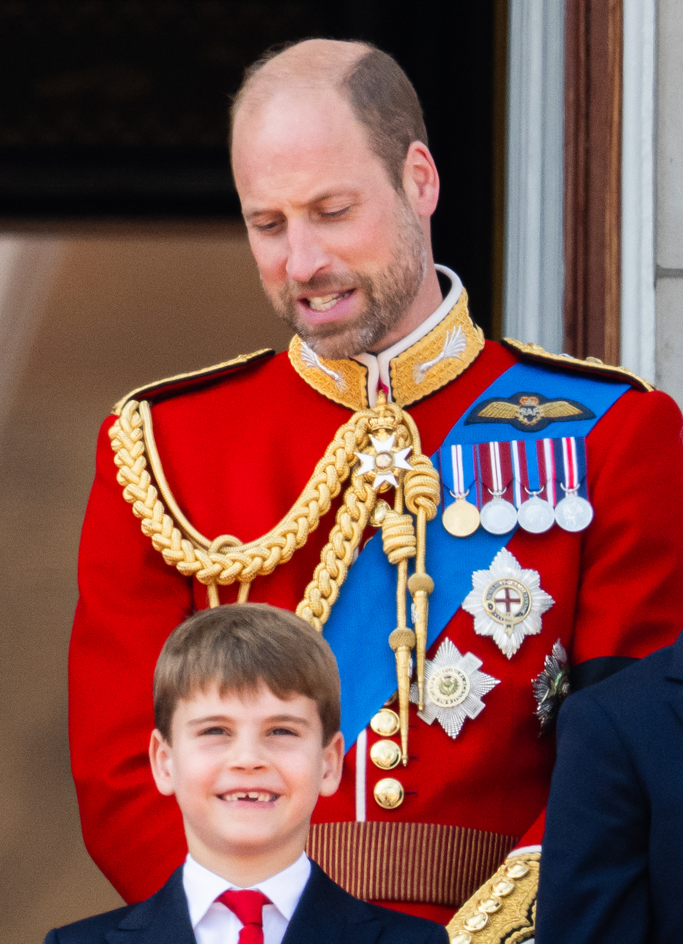 Prinz Louis und Prinz William von Wales beim Trooping the Colour am 14. Juni 2025 in London, England | Quelle: Getty Images