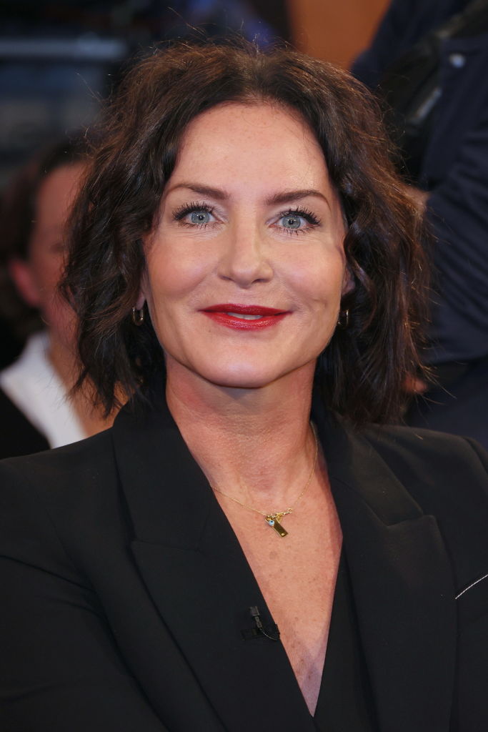 Marisa Burger während der NDR-Talkshow in den NDR-Studios am 20. Oktober 2023 in Hamburg | Quelle: Getty Images