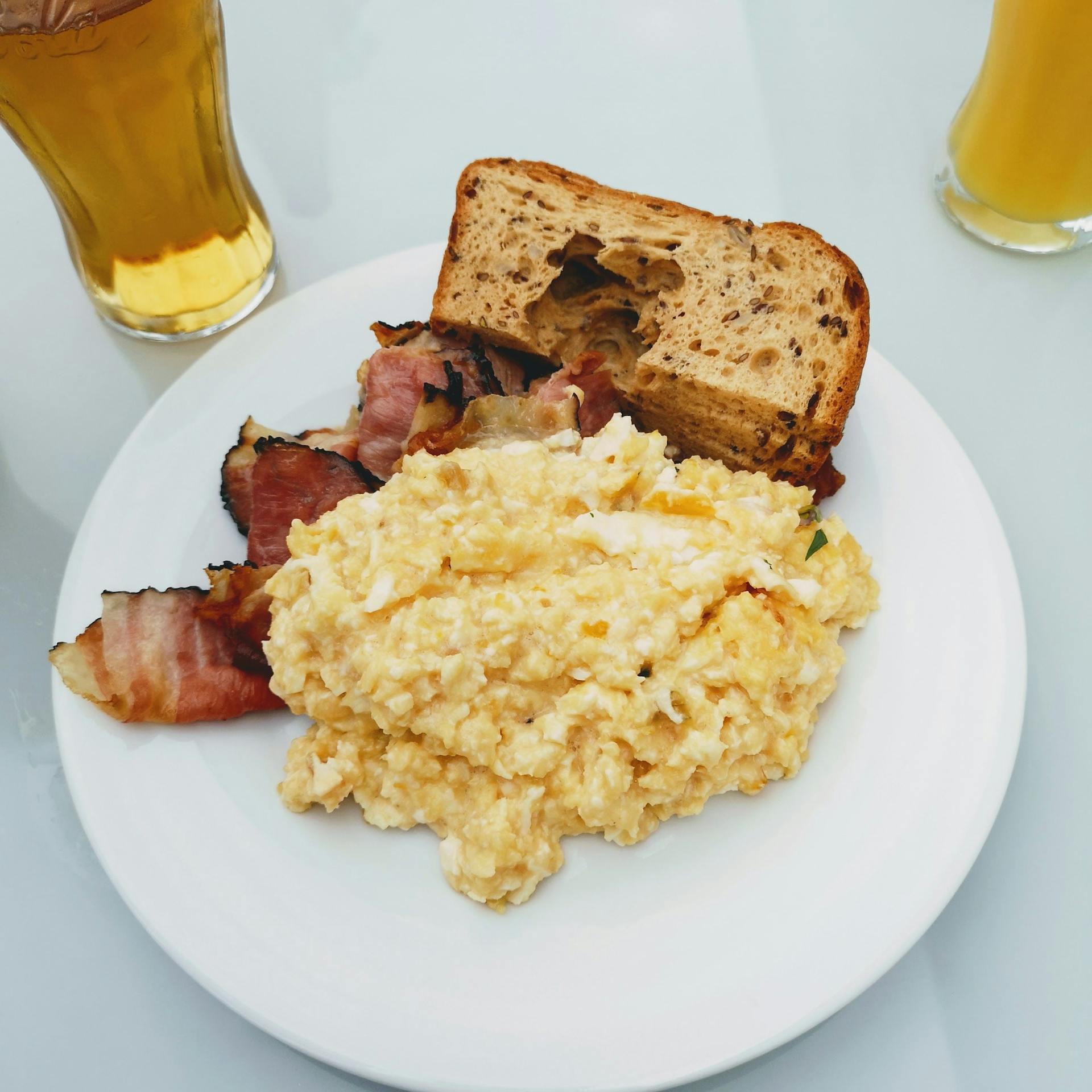Essen auf einem Teller | Quelle: Pexels