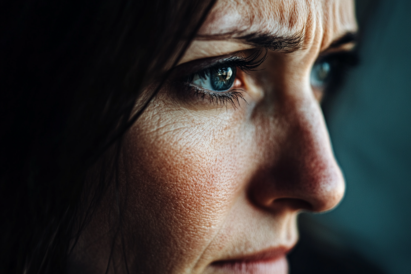 Eine emotionale Frau | Quelle: Midjourney
