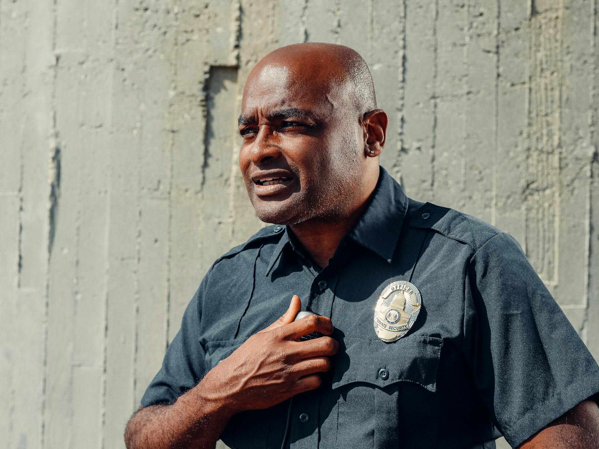 Ein Polizeibeamter | Quelle: Pexels