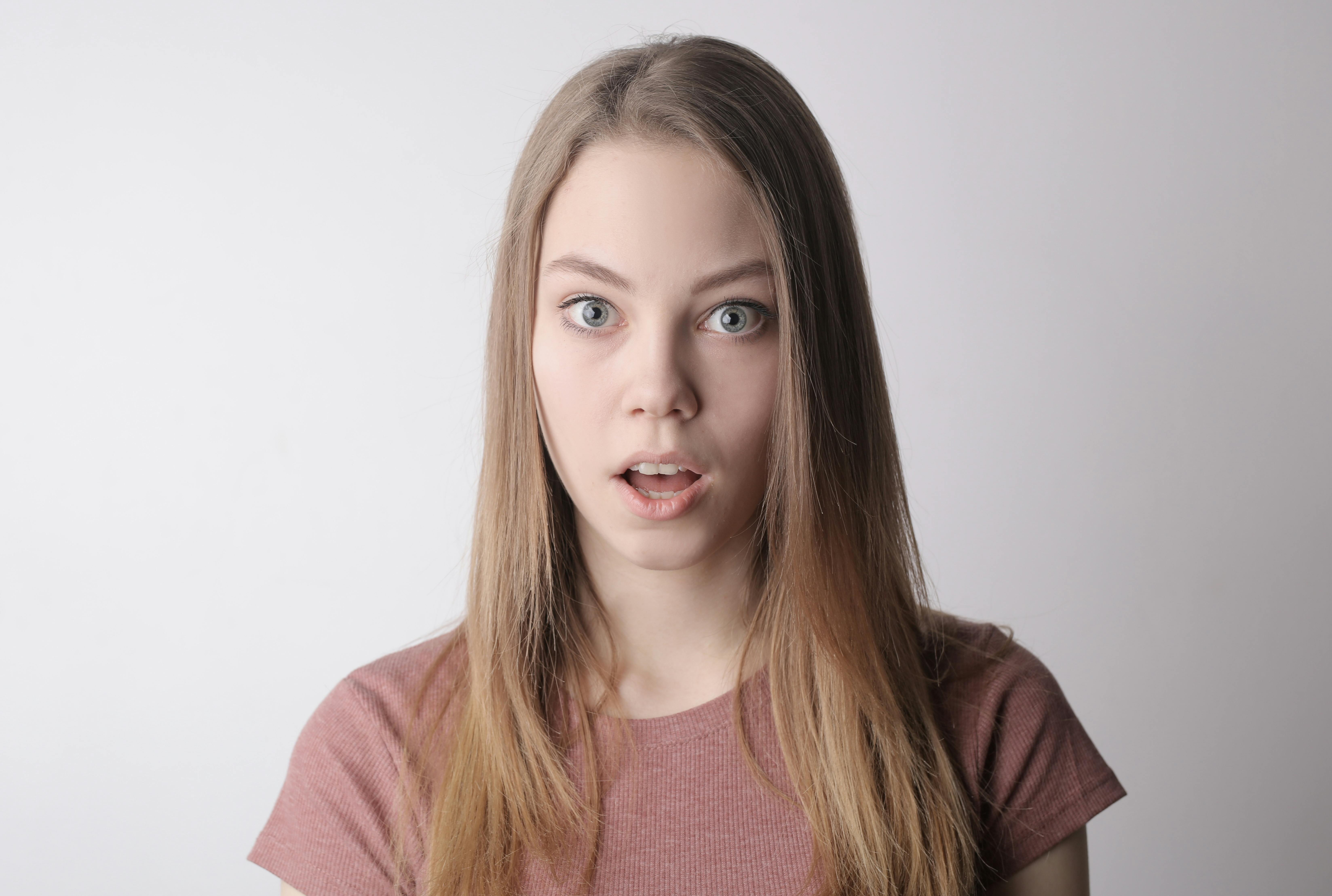 Eine schockierte Frau | Quelle: Pexels