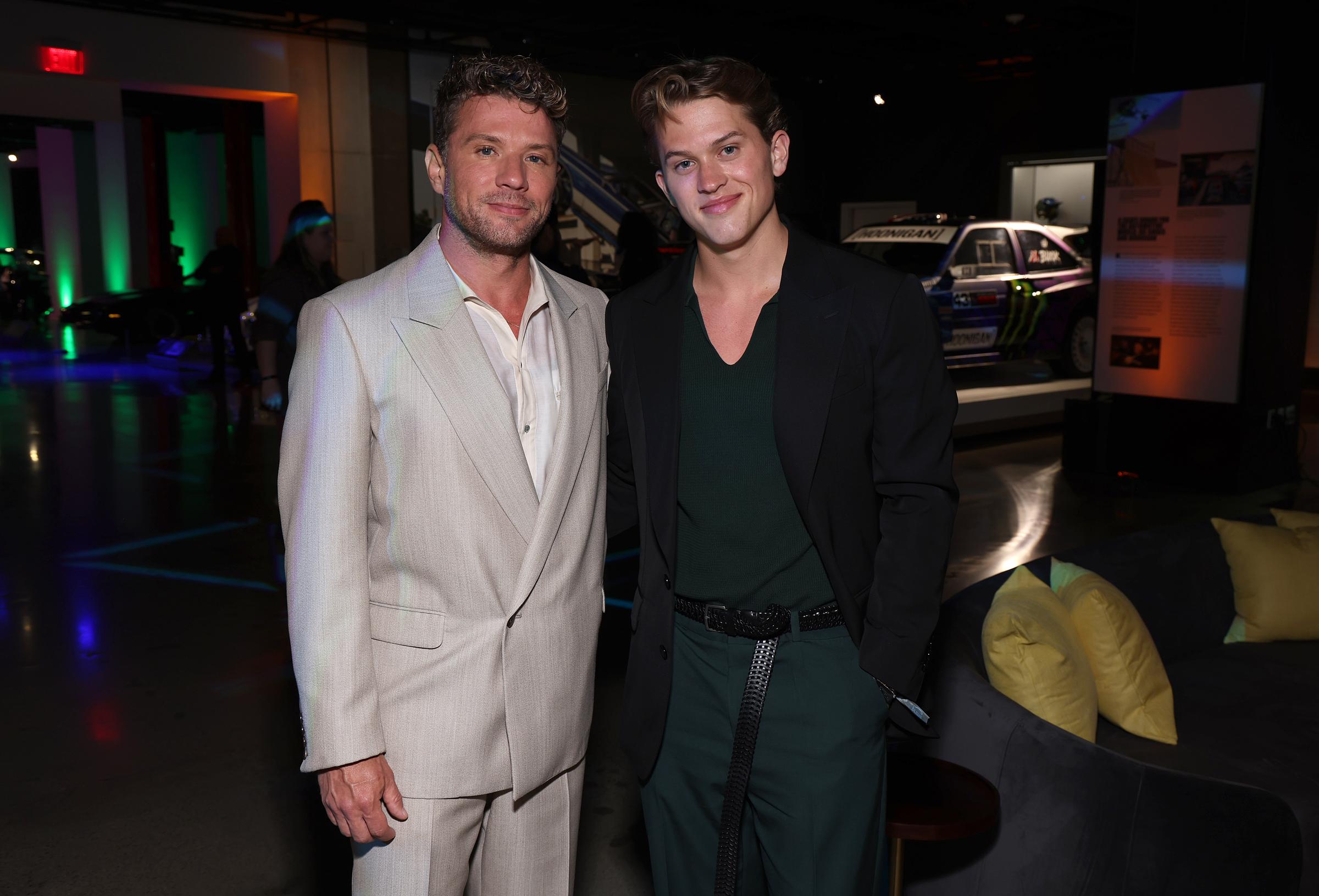Deacon und Ryan Phillippe. | Quelle: Getty Images
