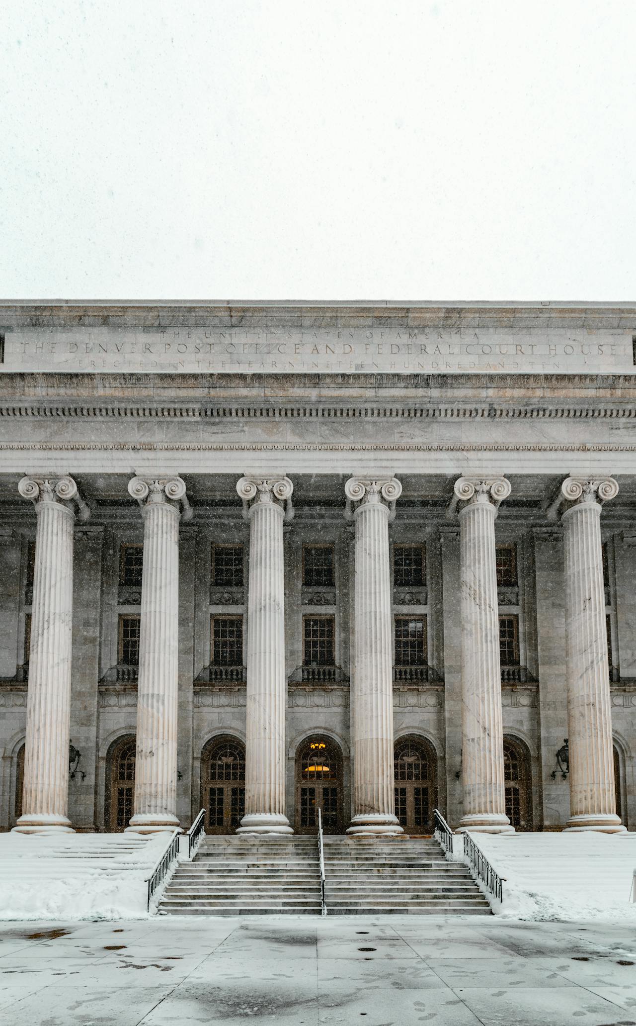 Ein Gerichtsgebäude | Quelle: Pexels