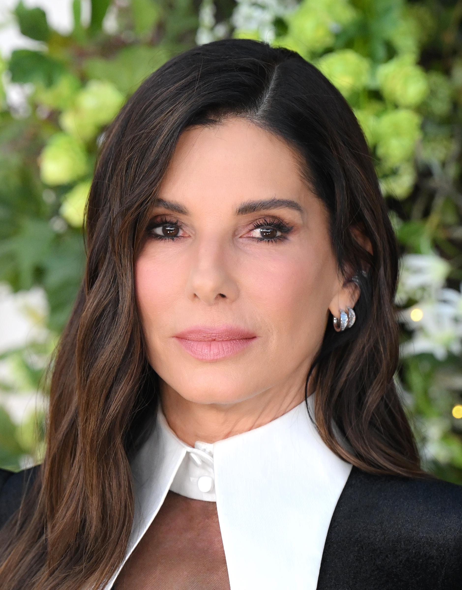 Sandra Bullock und Nicole Kidman haben mit ihren zauberhaften Looks wirklich alle Blicke auf sich gezogen. Bei diesem Auftritt war sie bei der