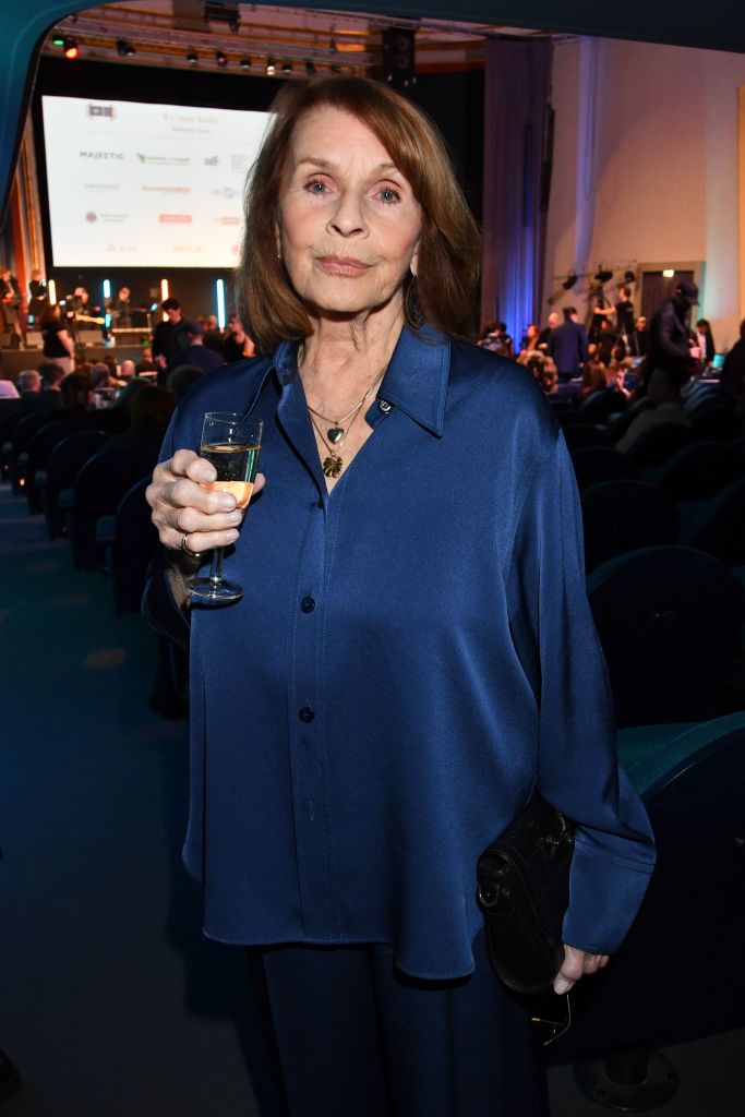 Senta Berger während der Verleihung des DAfFNE Award 2025 im Kino Babylon am 21. Februar 2025 in Berlin, Deutschland. | Quelle: Getty Images