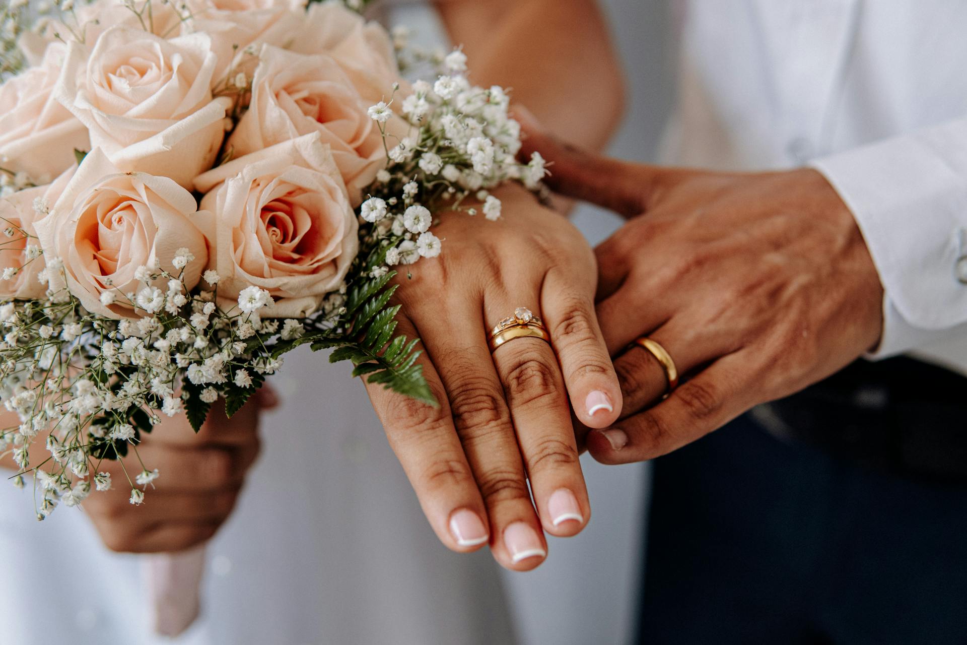 Ein Paar bei seiner Hochzeit | Quelle: Pexels