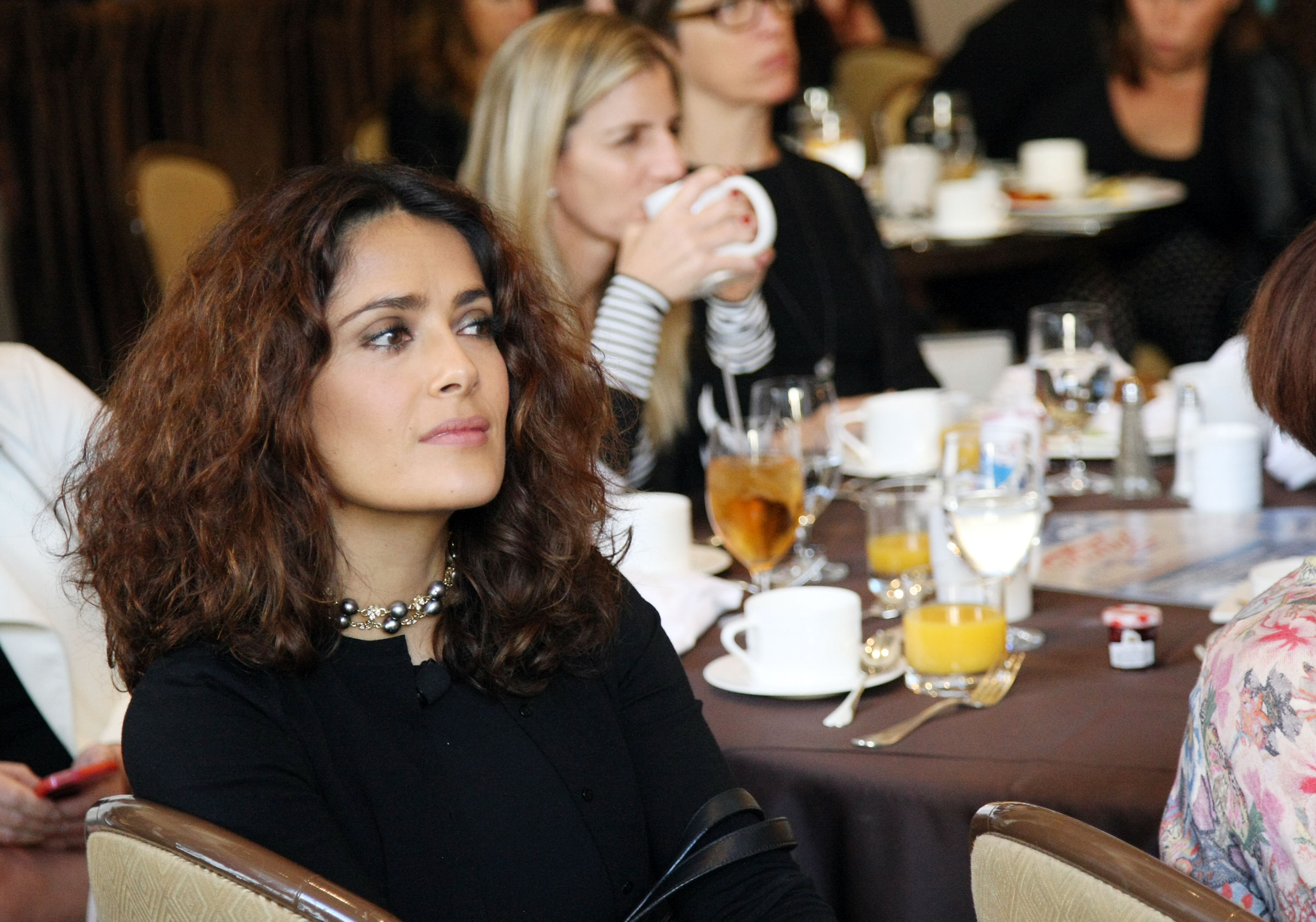 In einem weiteren kulinarischen Geständnis aus demselben Interview nannte Hayek ein kleines japanisches Restaurant in Boston, das „O Ya“, als einen der inspirierendsten Orte, an denen sie je gegessen habe. | Quelle: Getty Images.
