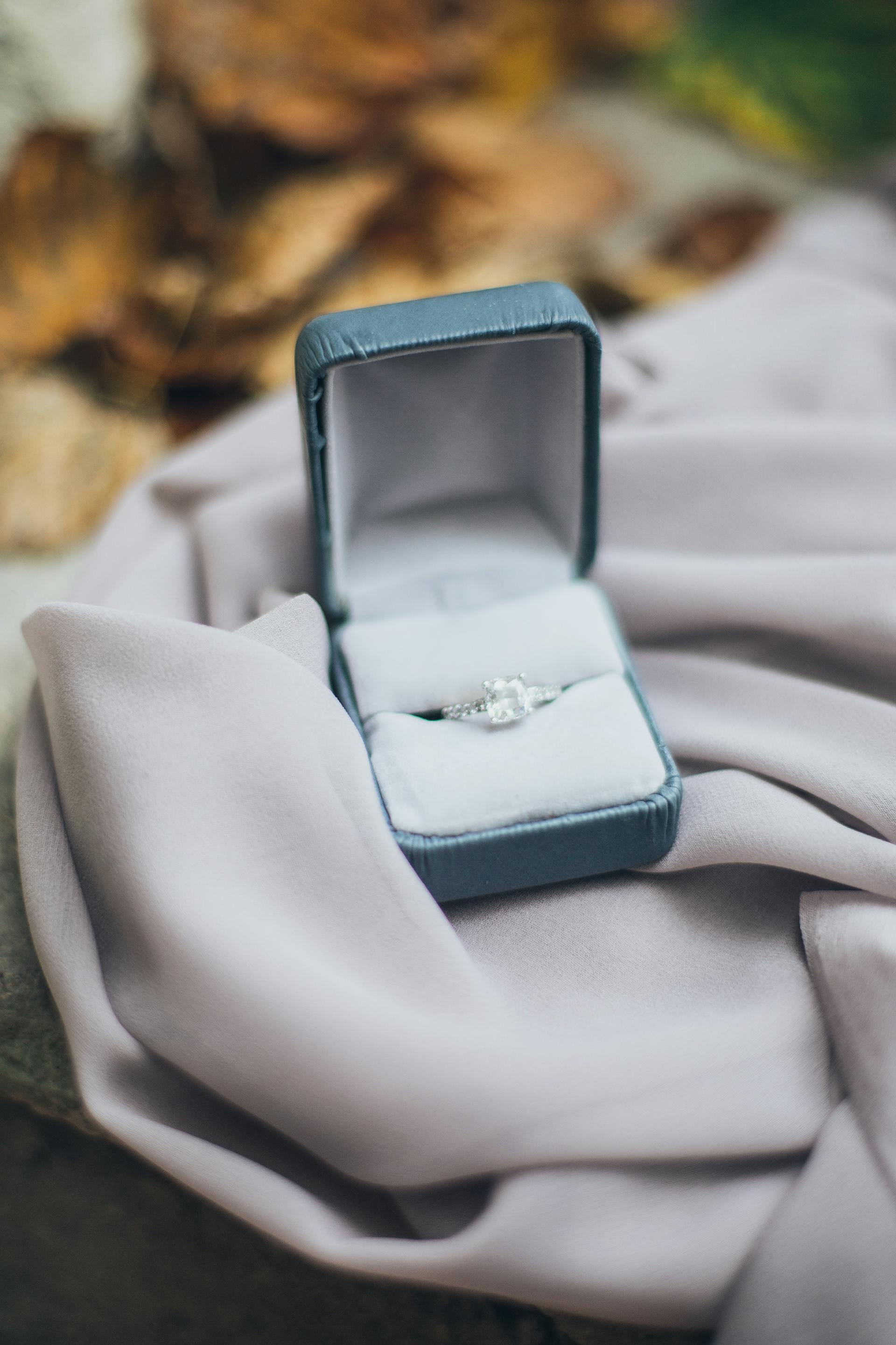 Ein Ring in einer Schachtel | Quelle: Pexels