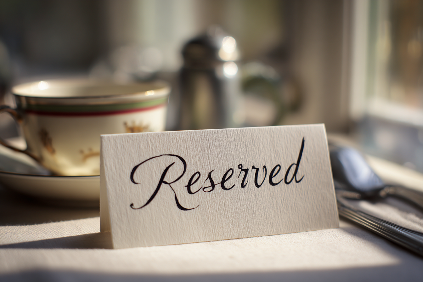 Ein "Reserviert"-Schild | Quelle: Midjourney