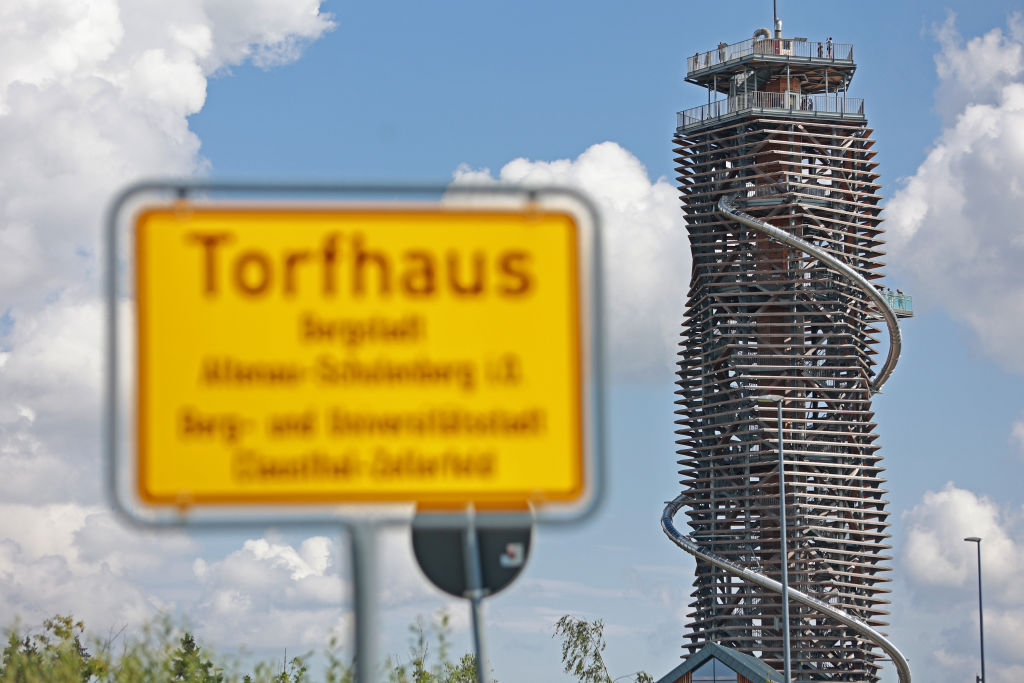 Blick auf den Harzturm in Torfhaus. Der Harzturm ist eines der beliebtesten Ausflugsziele im Harz. | Quelle: Getty Images