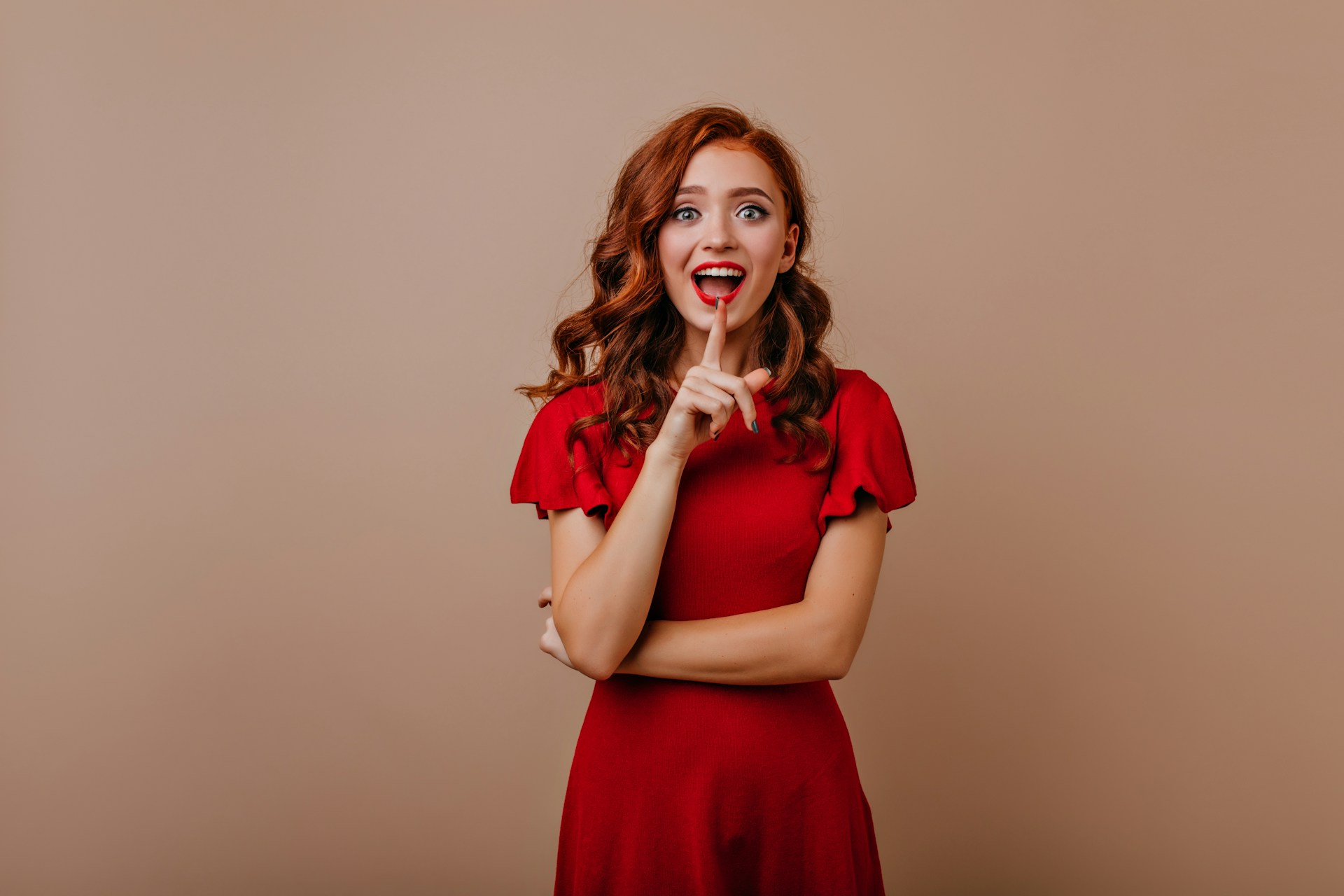 Eine erstaunte Frau | Quelle: Unsplash
