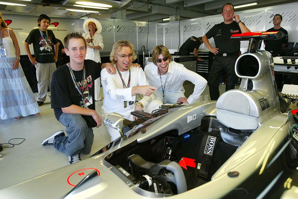 Thomas Gottschalk mit seinen Söhnen Tristan und Roman beim Formel-1-Rennen auf dem Hockenheimring | Quelle: Getty Images