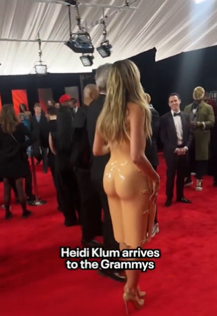 Heidi Klum bei ihrer Ankunft bei den Grammys 2026 | Quelle: x.com/PopCulture2000s/status/2018114799477878881?s=20